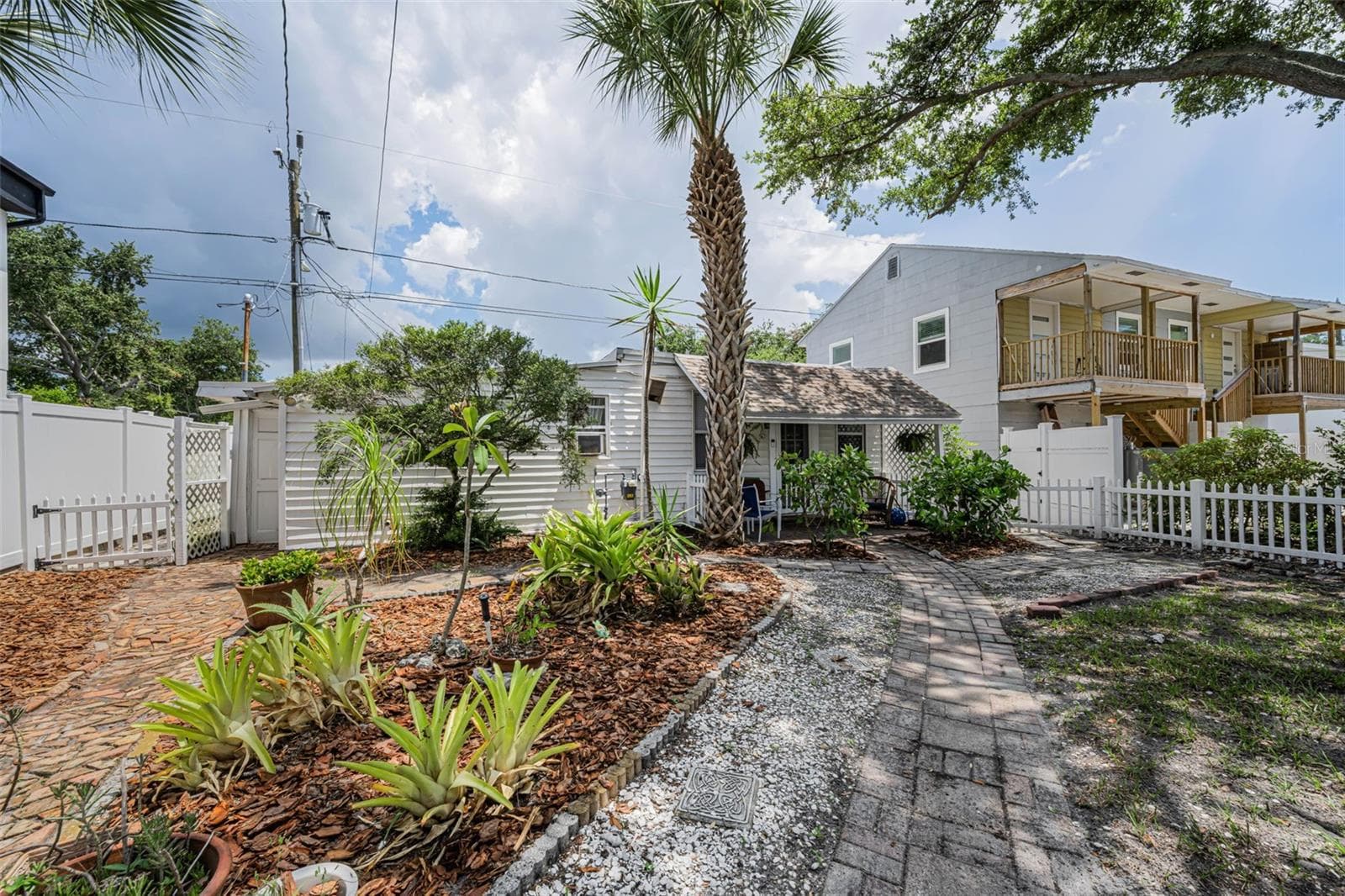 Duplex at 3829 2ND AVE N, ST PETERSBURG, photo 37 of 54