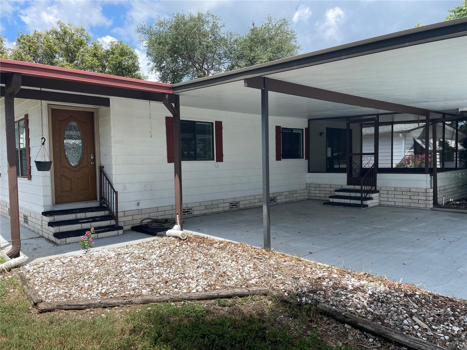 Manufactured Home at 2102 CANOPY CIR #150, ZELLWOOD, photo 2 of 13