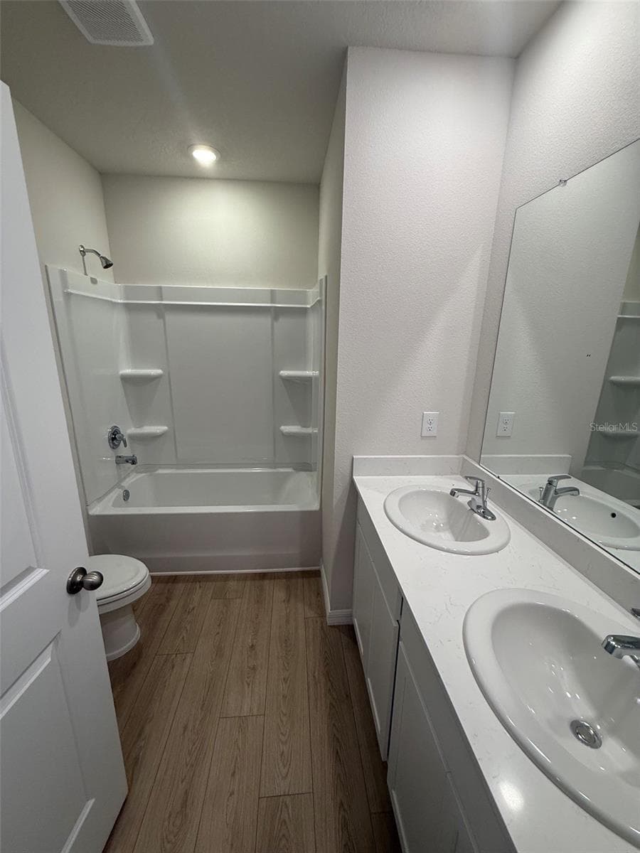Single Family Residence at 11003 44TH AVE E, PALMETTO, photo 7 of 48