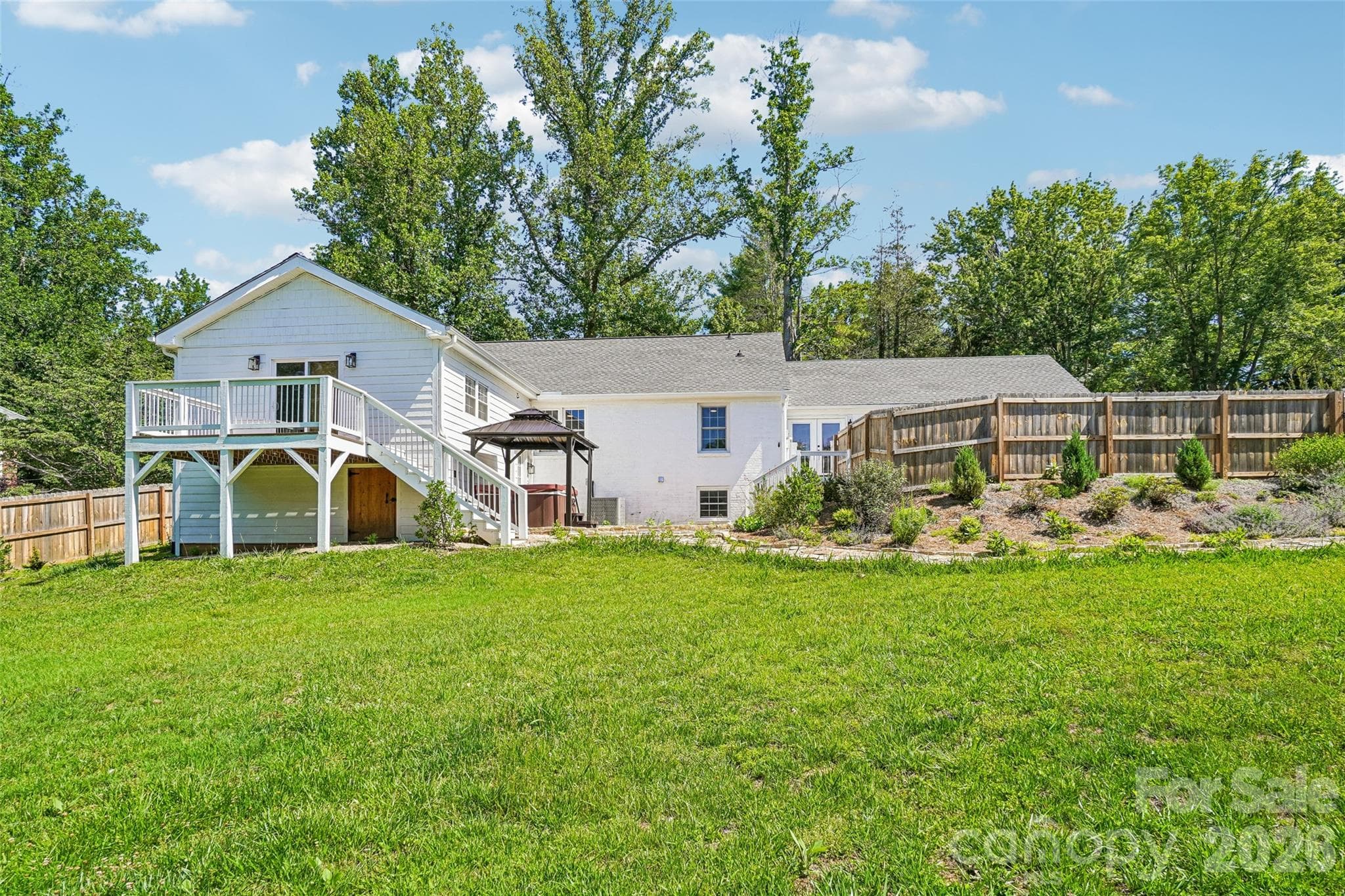 Single Family Residence at 28 Ridgefield Place, Asheville, photo 5 of 48