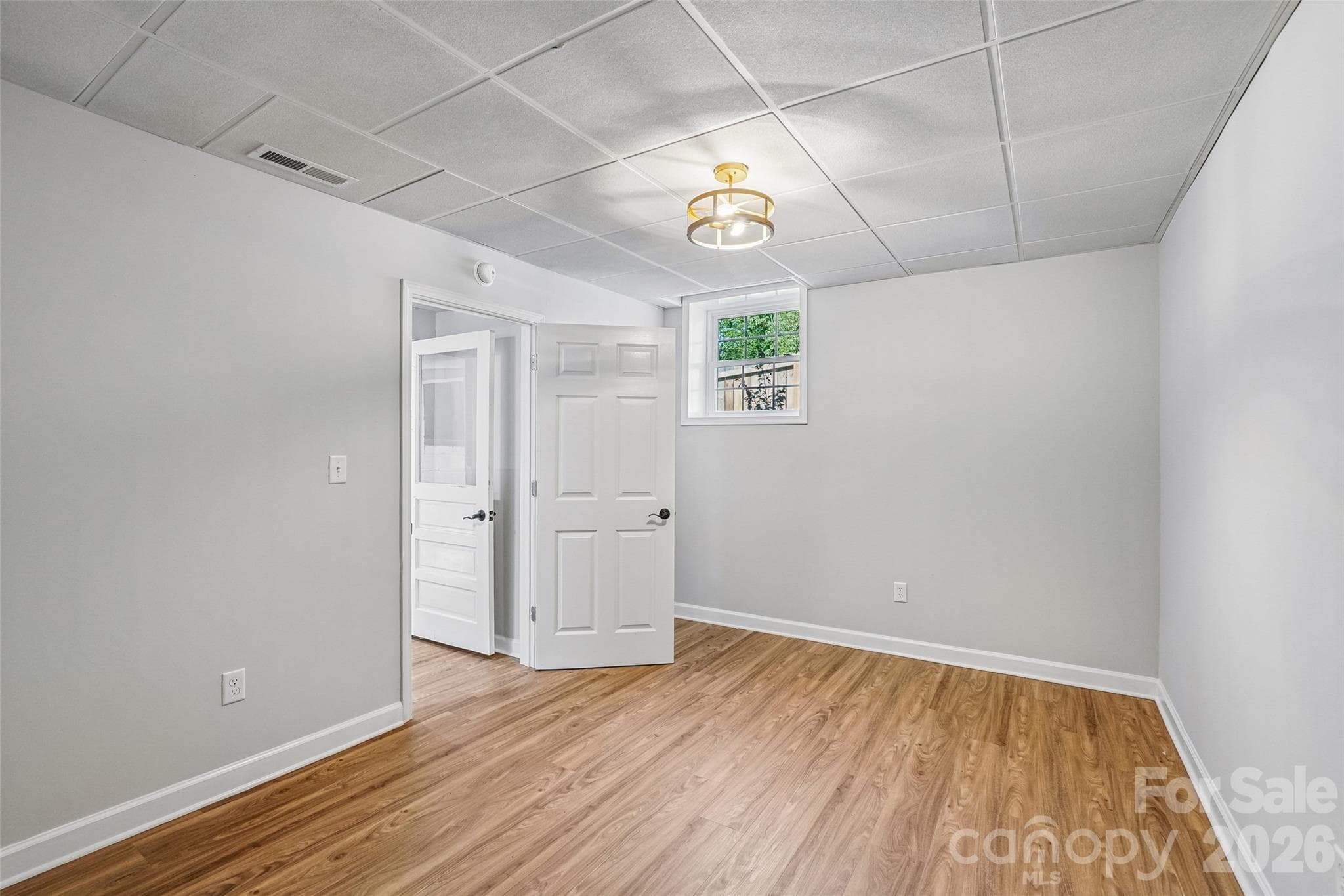 Single Family Residence at 28 Ridgefield Place, Asheville, photo 20 of 48