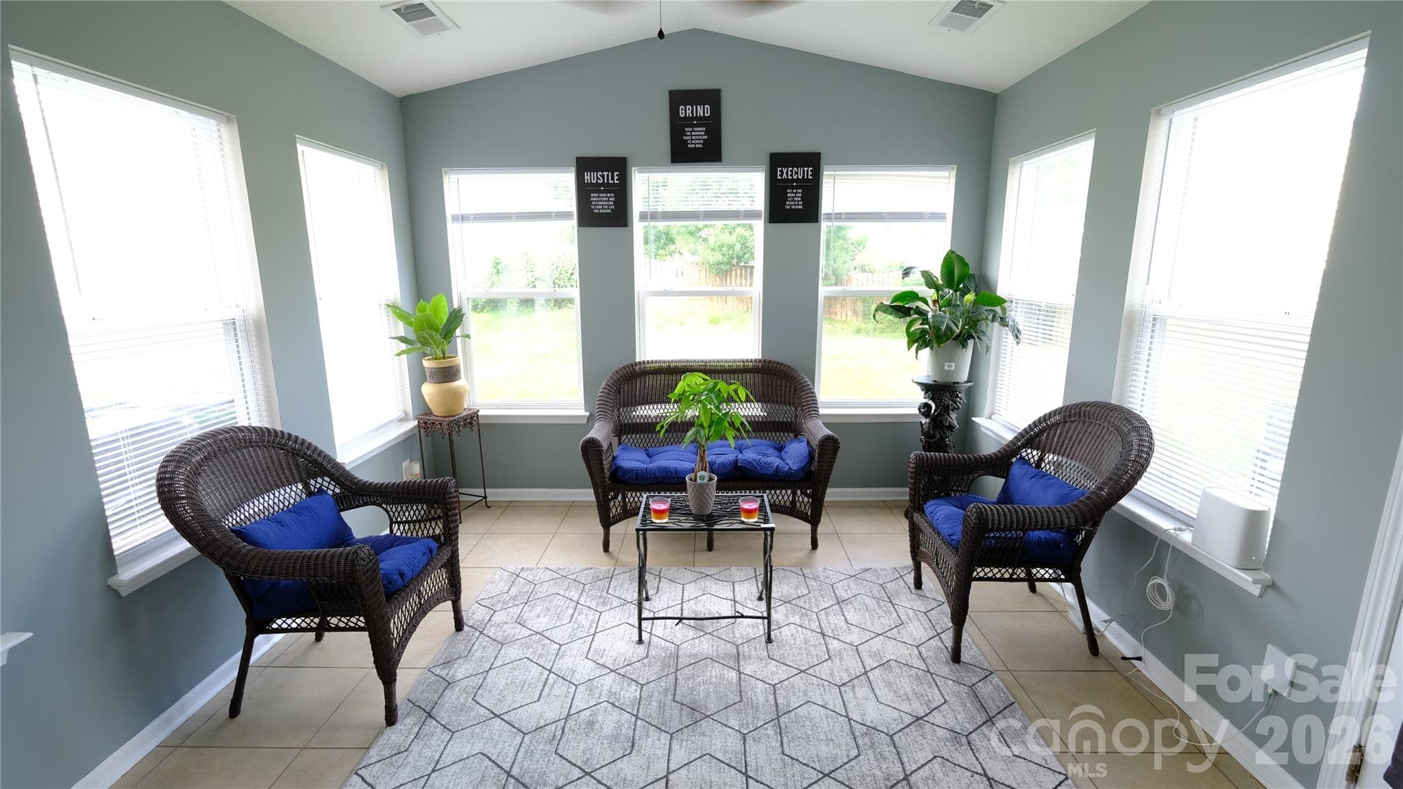 Single Family Residence at 608 Wrayhill Drive, Charlotte, photo 12 of 33