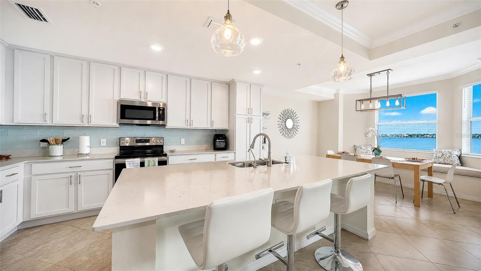 Condominium at 1020 TIDEWATER SHORES LOOP #207, BRADENTON, photo 4 of 55