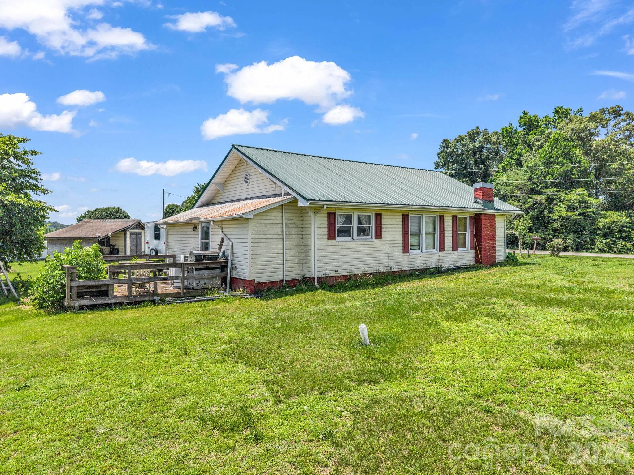 Single Family Residence at Rutherfordton, photo 3 of 16