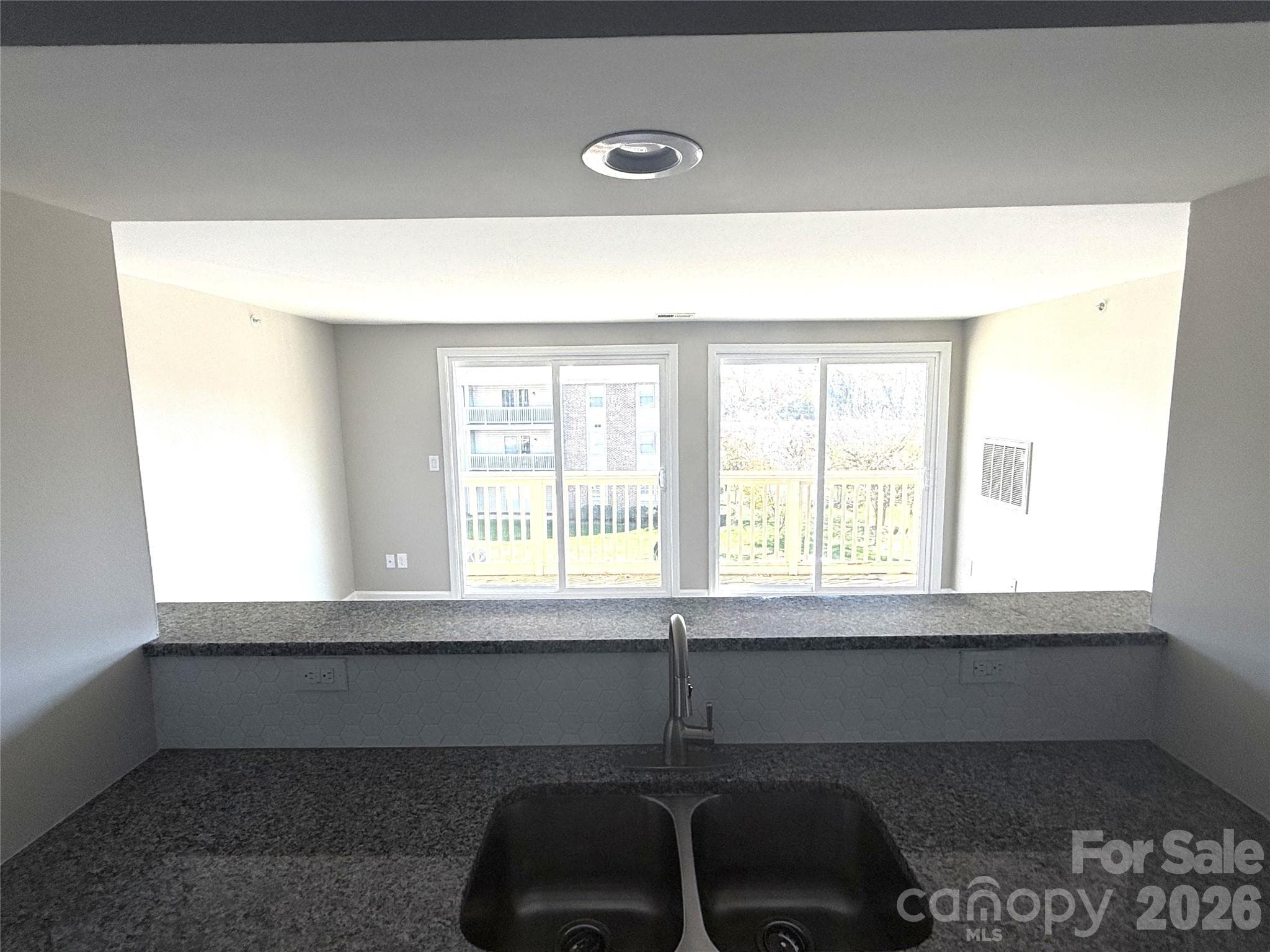 Condominium at Charlotte, photo 8 of 22