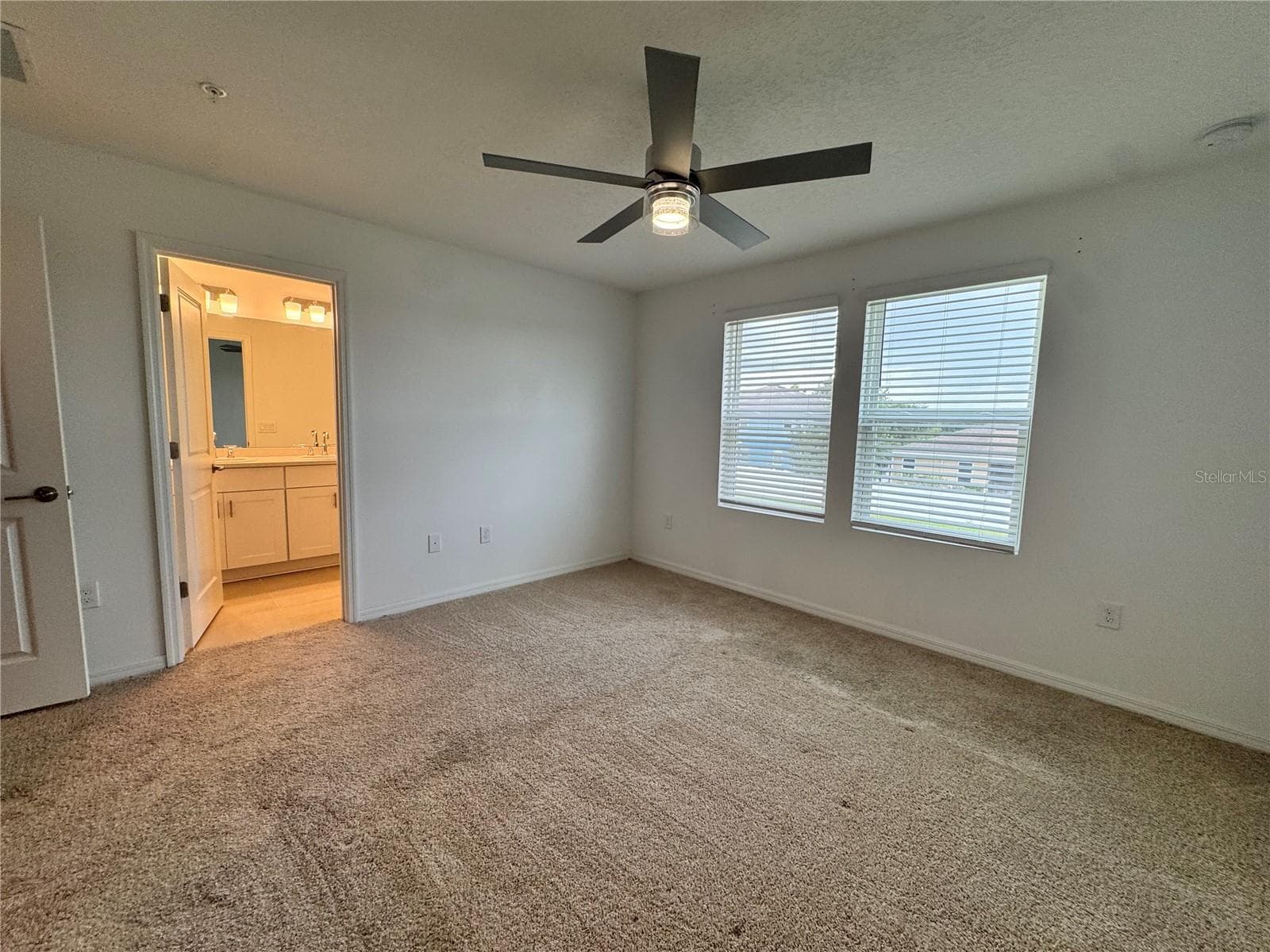 Townhouse at 4461 ARLINGTON AVE, ST CLOUD, photo 11 of 27