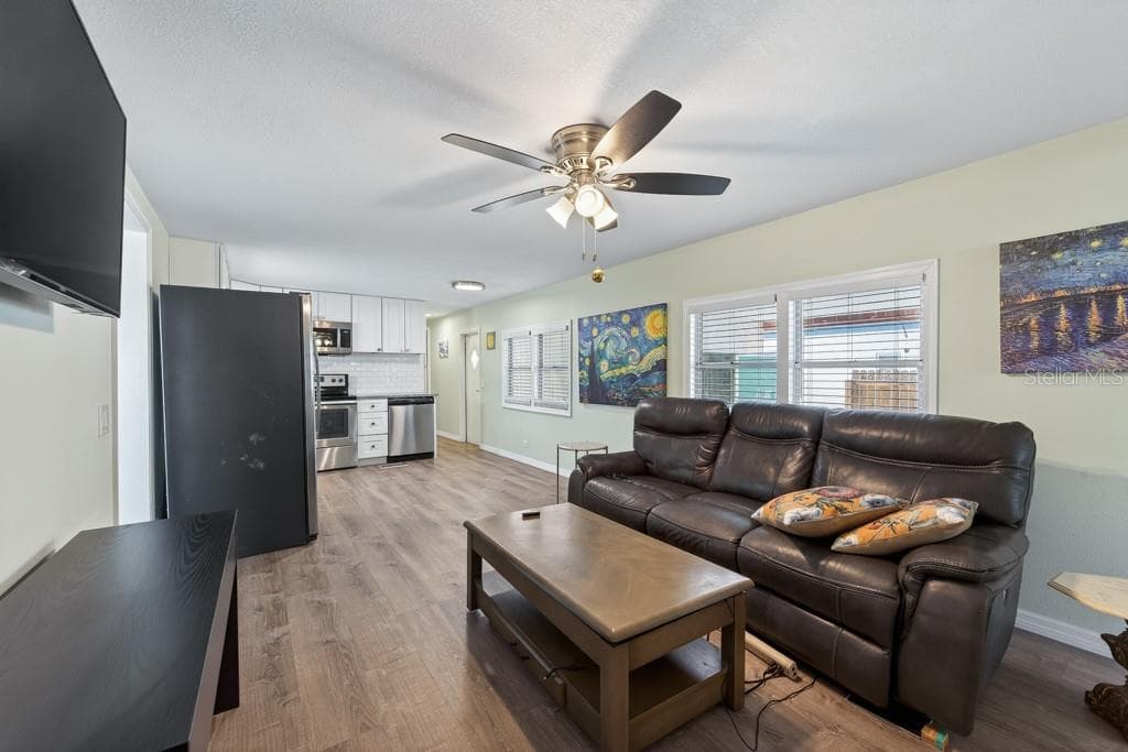 Mobile Home at 3527 TIKI DR, HOLIDAY, photo 8 of 52
