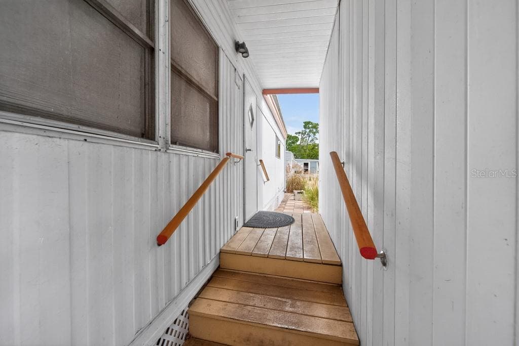 Mobile Home at 3527 TIKI DR, HOLIDAY, photo 34 of 52
