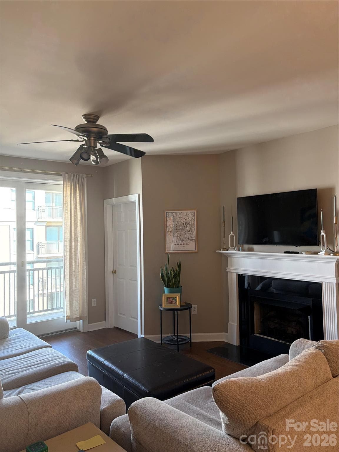 gas fireplace - 718 W Trade Street, Charlotte