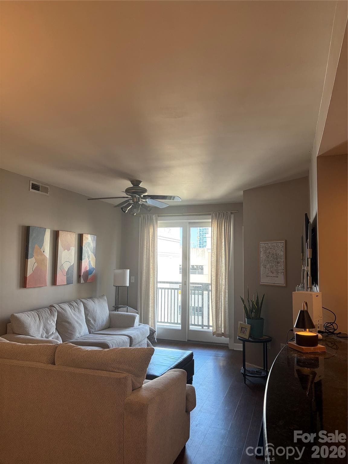 Condominium at 718 W Trade Street, Charlotte, photo 12 of 27