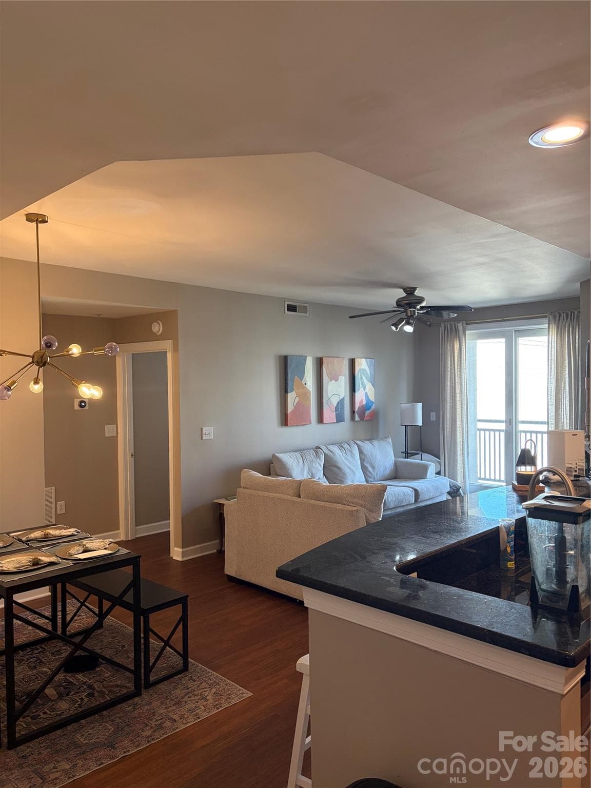 Condominium at 718 W Trade Street, Charlotte, photo 17 of 27