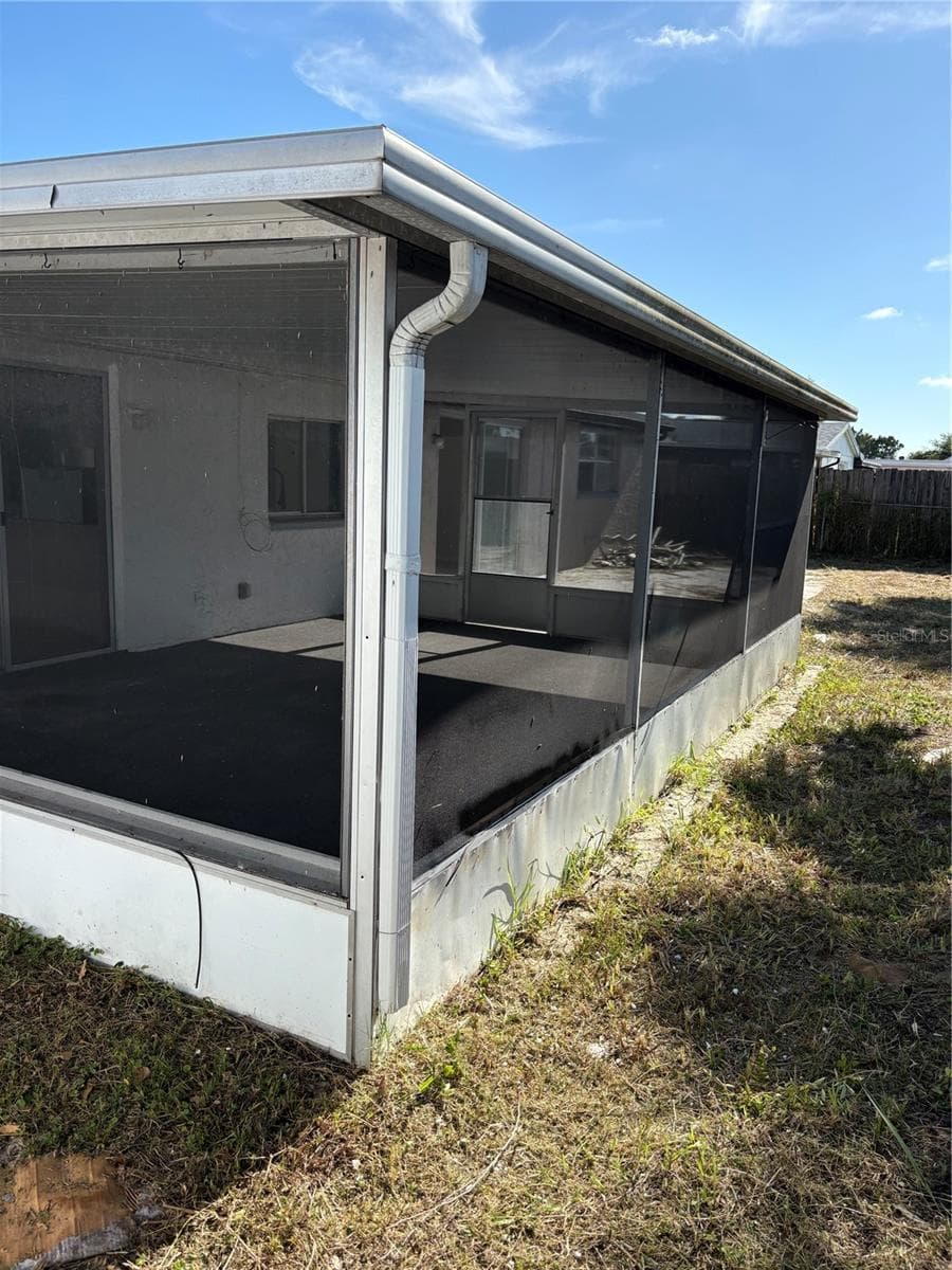 Single Family Residence at 6301 SEABREEZE DR, PORT RICHEY, photo 10 of 32