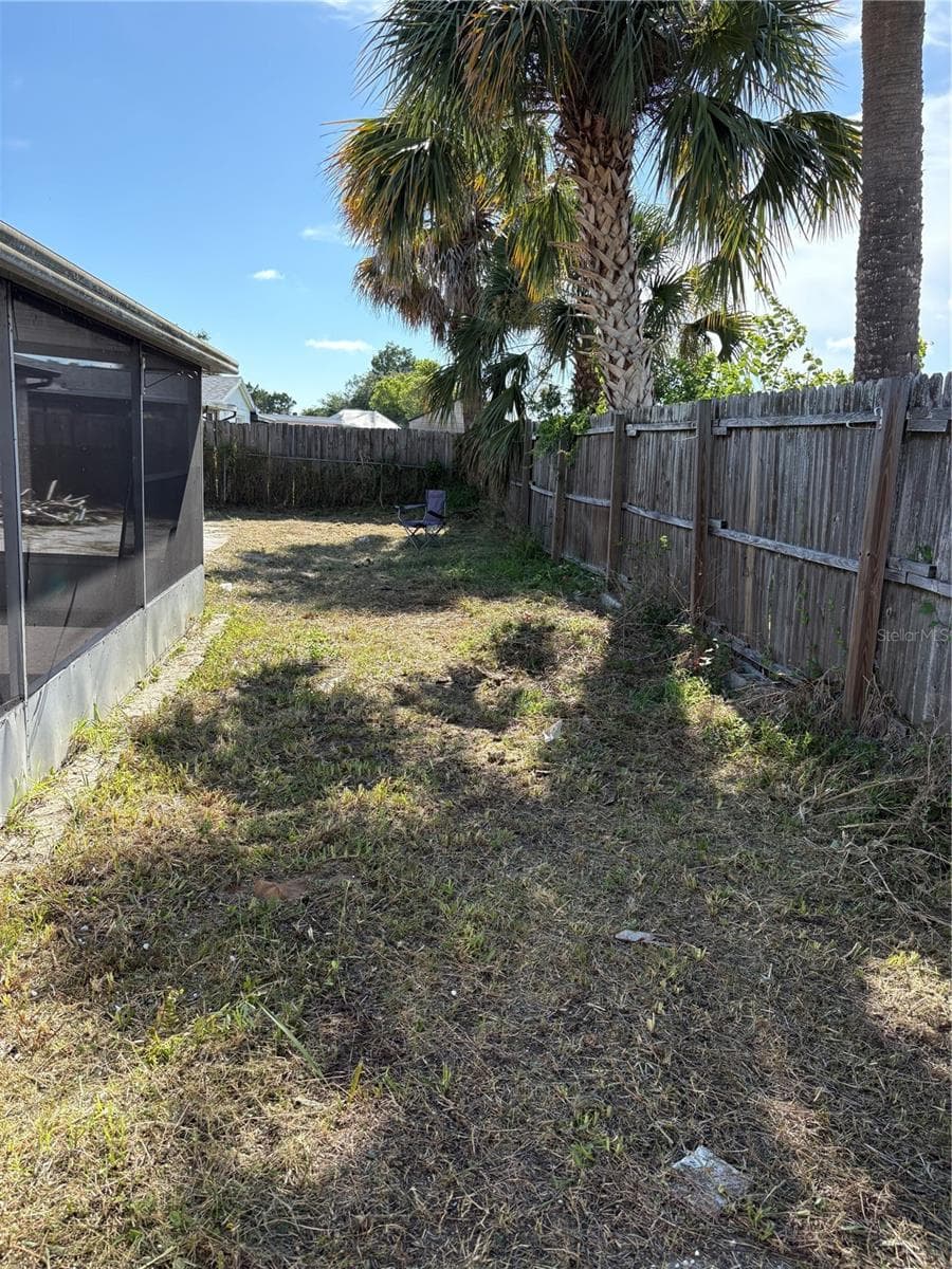 Single Family Residence at 6301 SEABREEZE DR, PORT RICHEY, photo 11 of 32