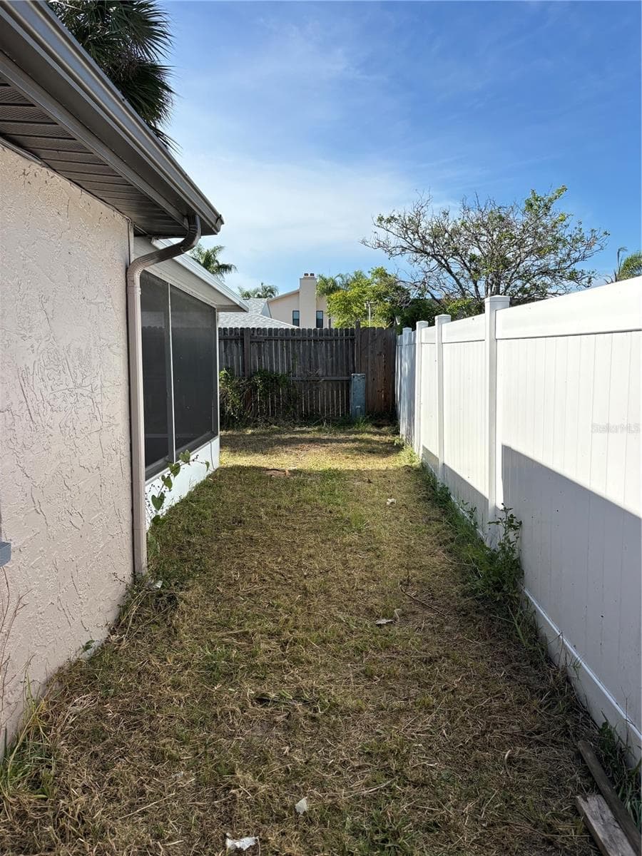 Single Family Residence at 6301 SEABREEZE DR, PORT RICHEY, photo 12 of 32