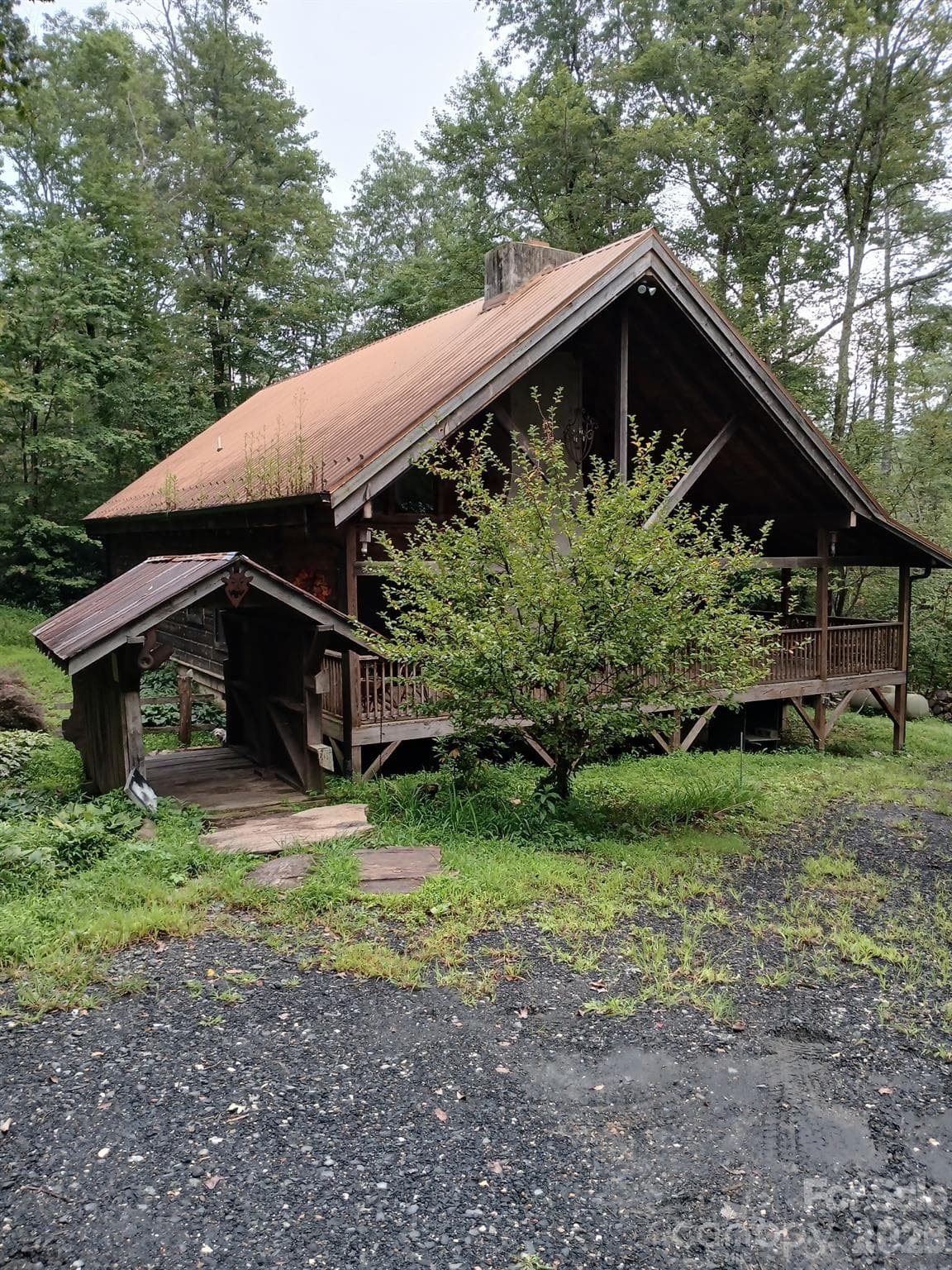 Single Family Residence at 1694 Humpback Mountain Road, Spruce Pine, photo 3 of 25