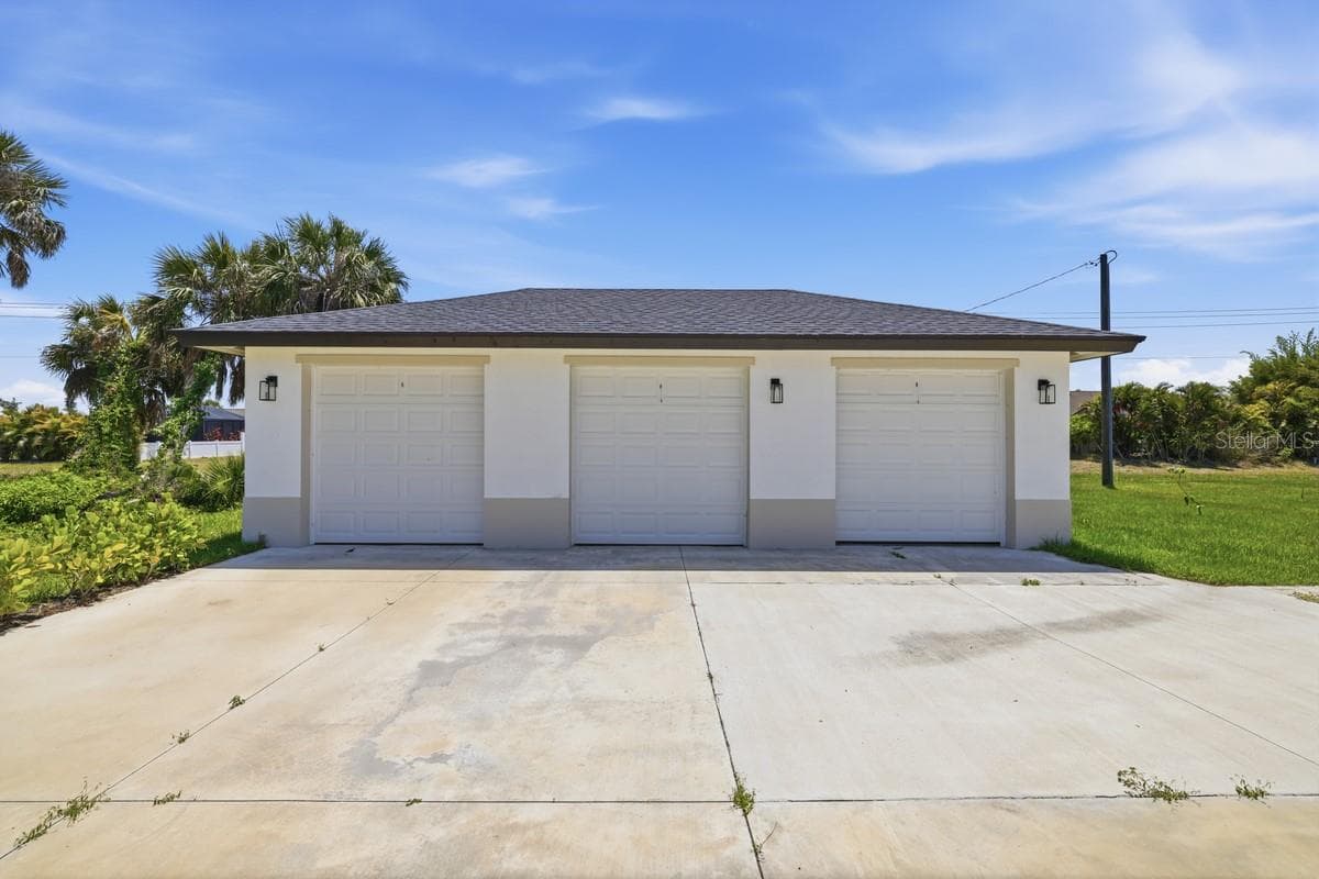1 car garage per unit - 195 ROTONDA BLVD W #1-3, ROTONDA WEST