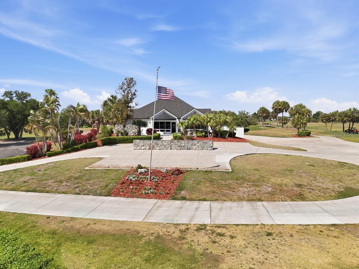 close to Golf courses - 195 ROTONDA BLVD W #1-3, ROTONDA WEST
