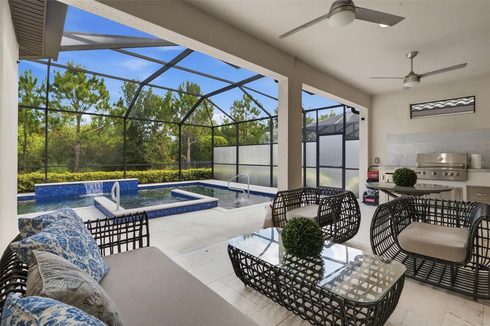 Single Family Residence at 9750 HIGHLAND PARK PL, PALMETTO, photo 2 of 87
