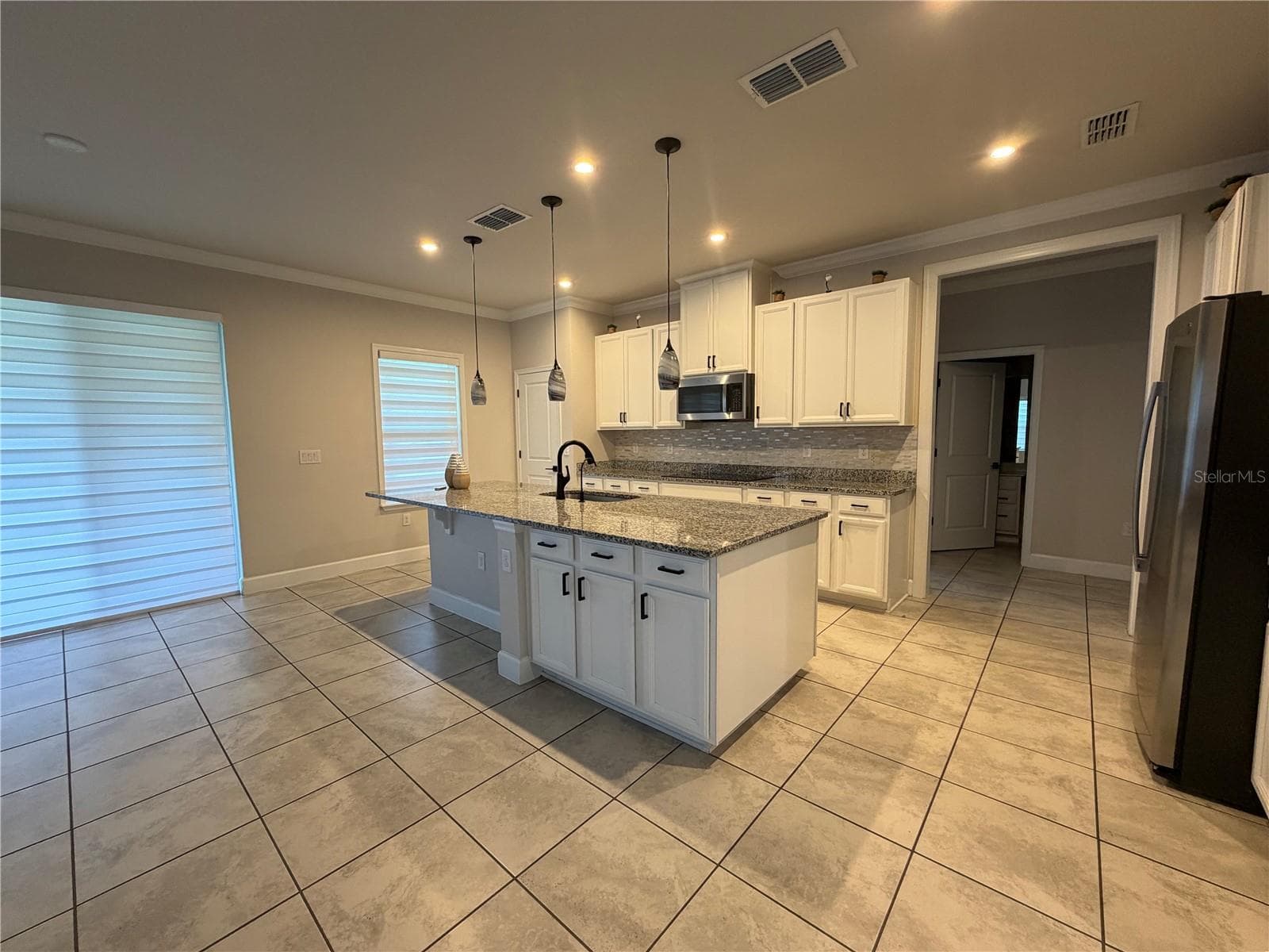 Single Family Residence at 2936 SLOUGH CREEK DR, KISSIMMEE, photo 4 of 34