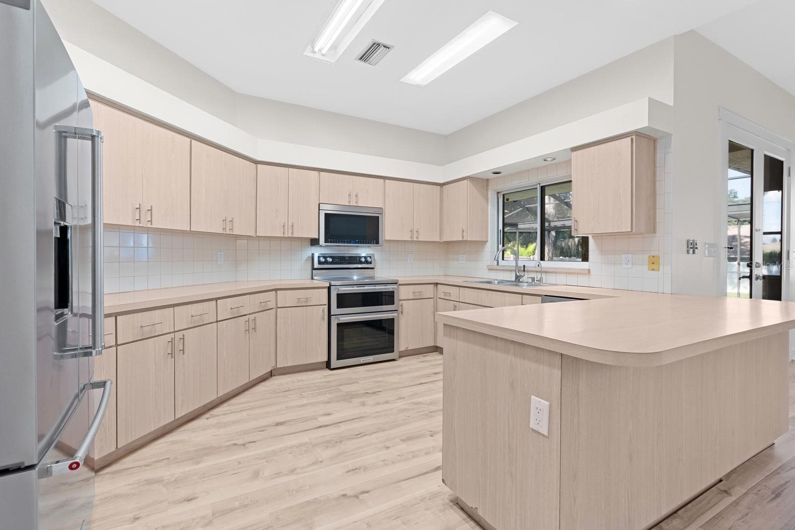 Single Family Residence at 512 CAULDER PARK RD, SEFFNER, photo 18 of 54