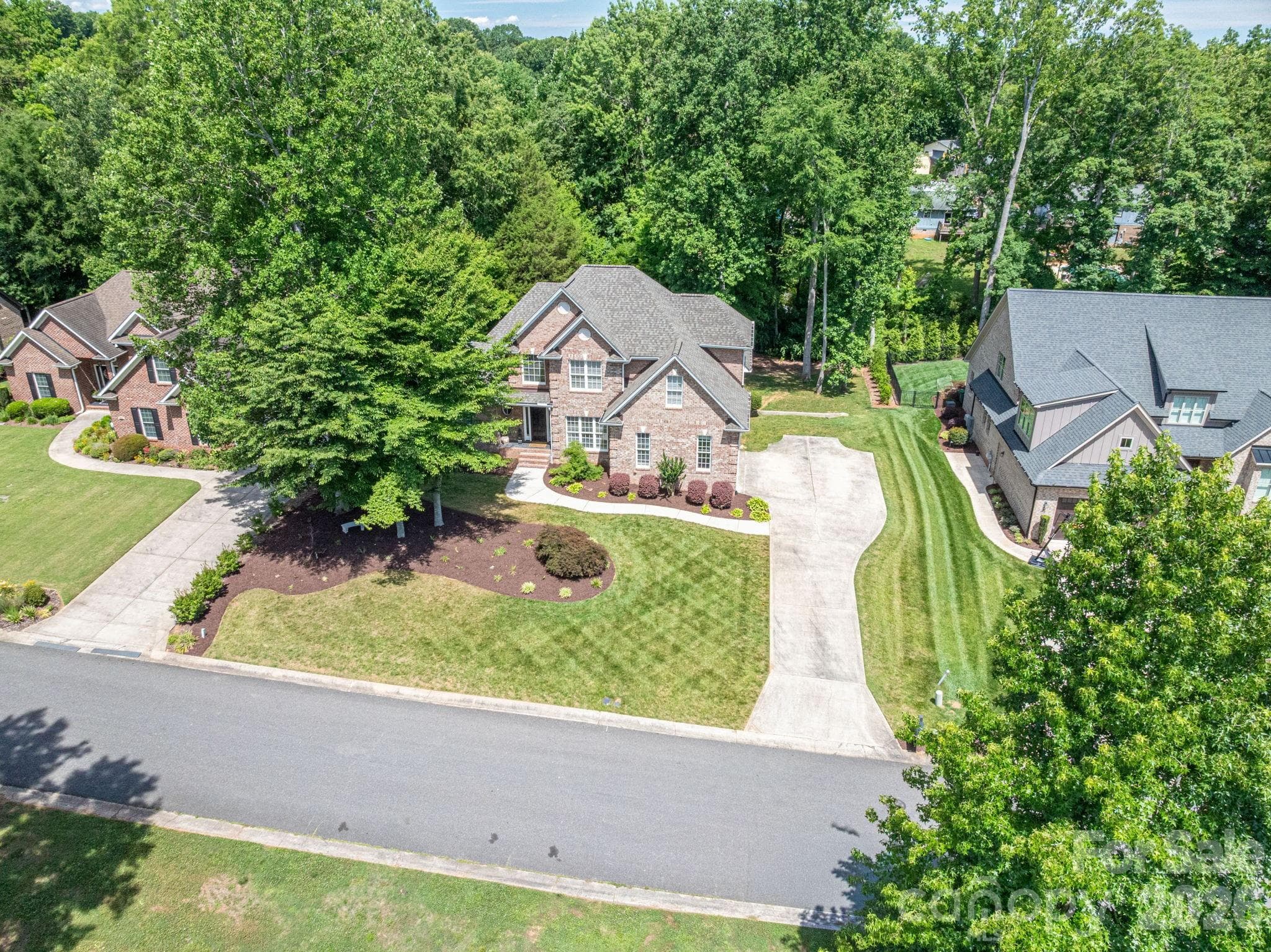 New Roof. - 4017 Foxes Trail, Cramerton