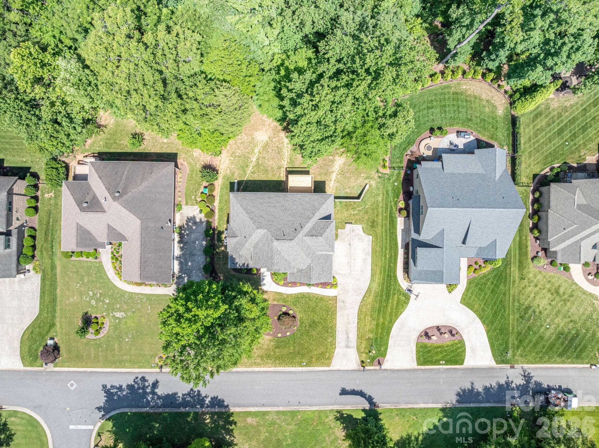 Single Family Residence at 4017 Foxes Trail, Cramerton, photo 5 of 47