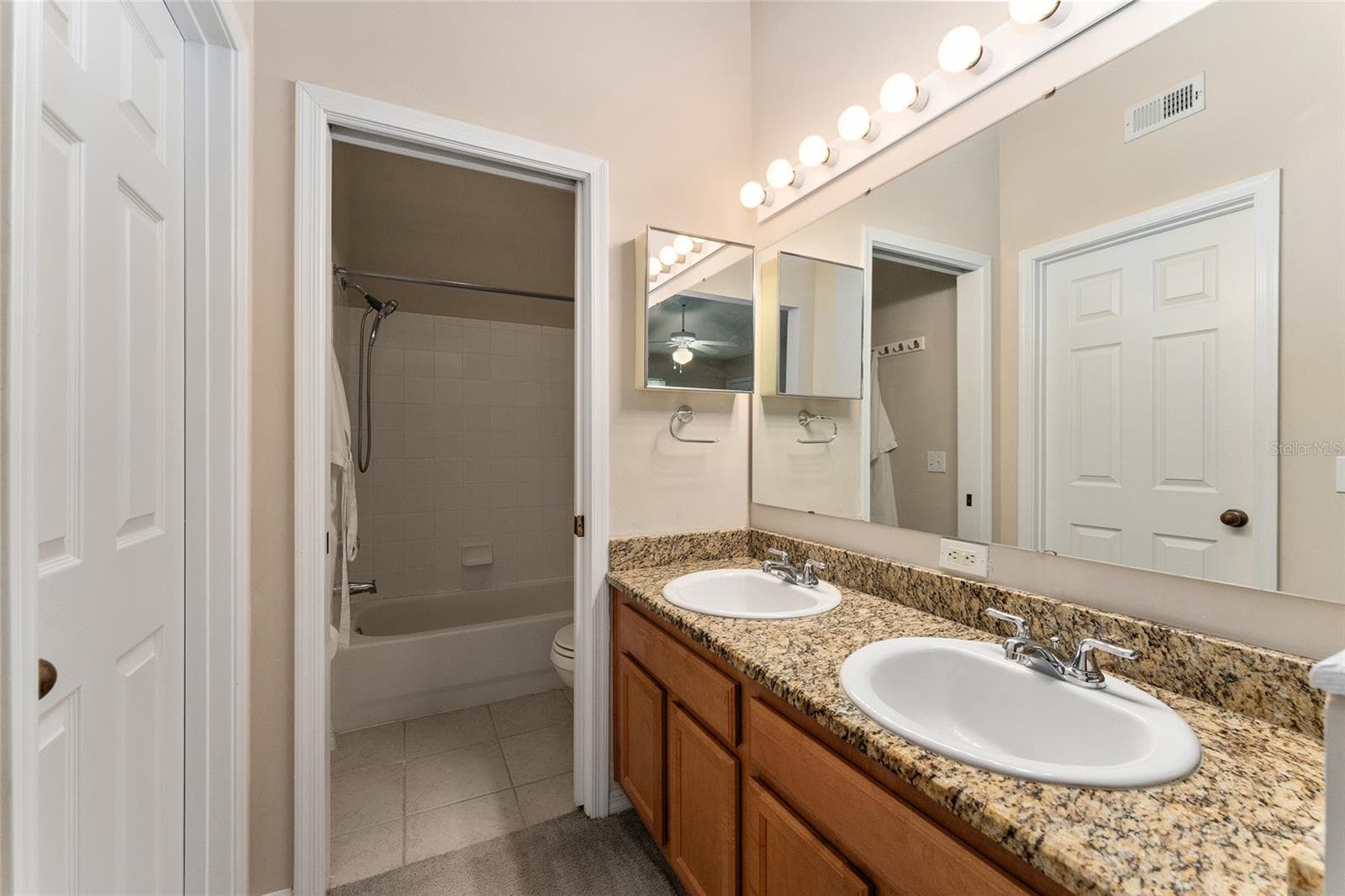 Condominium at 10000 SW 52ND AVE #42, GAINESVILLE, photo 4 of 34