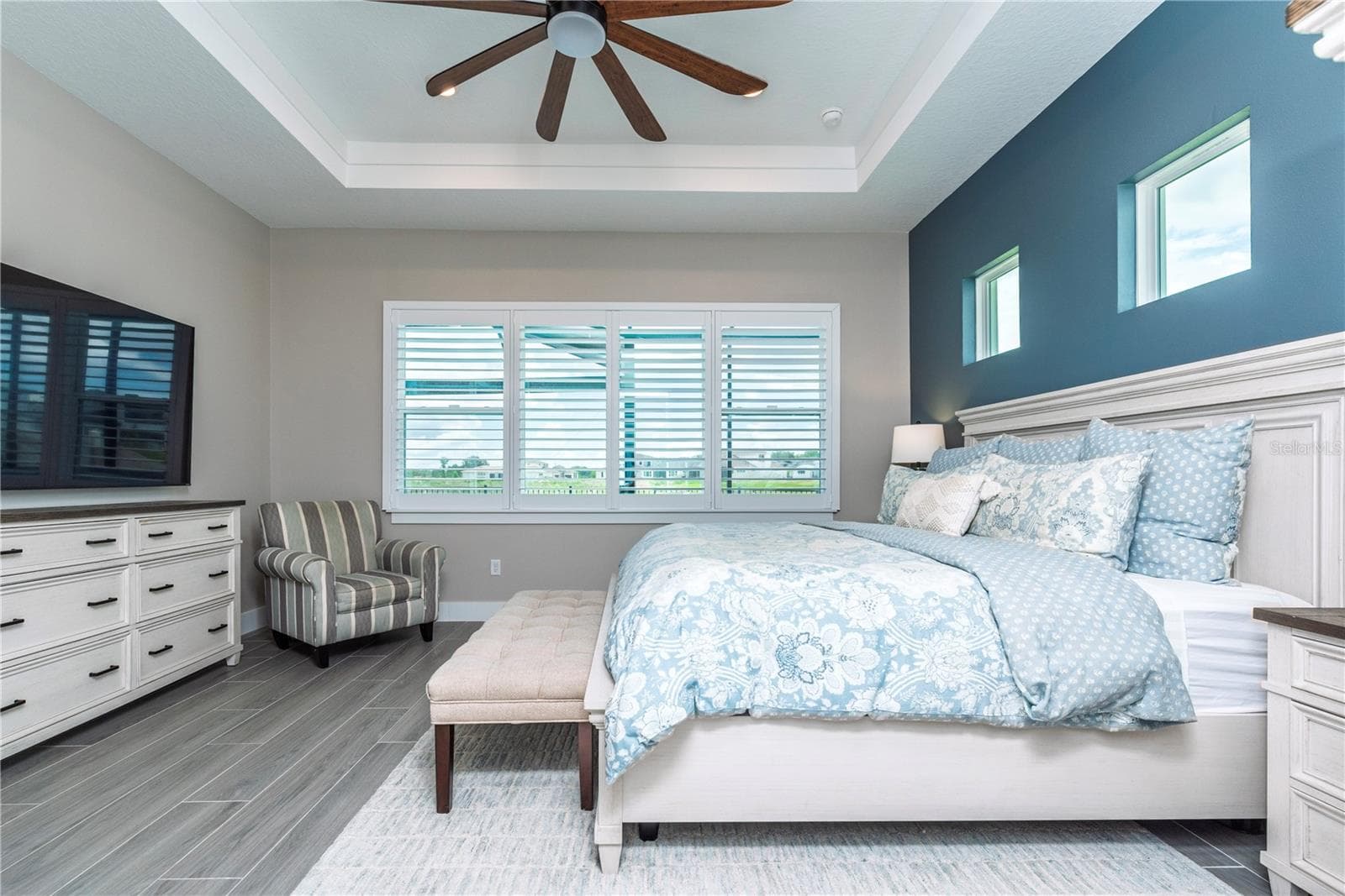 Downstairs primary bedroom. - 10706 TORCHWOOD SEA WAY, SAN ANTONIO