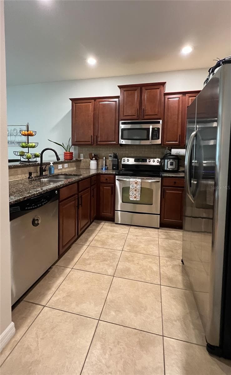 Townhouse at 772 SPRING FLOWERS TRL, BRANDON, photo 3 of 28