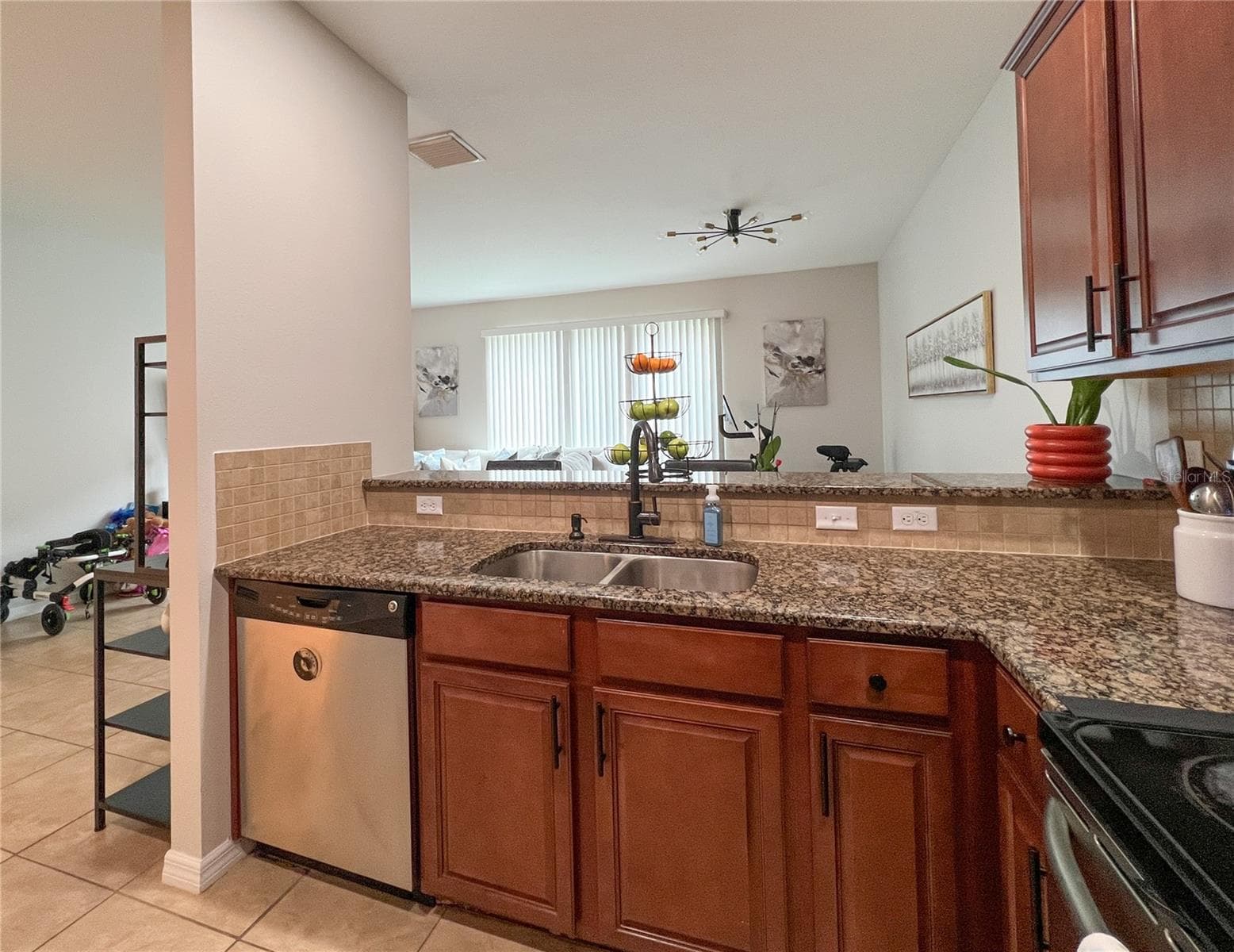 Townhouse at 772 SPRING FLOWERS TRL, BRANDON, photo 4 of 28