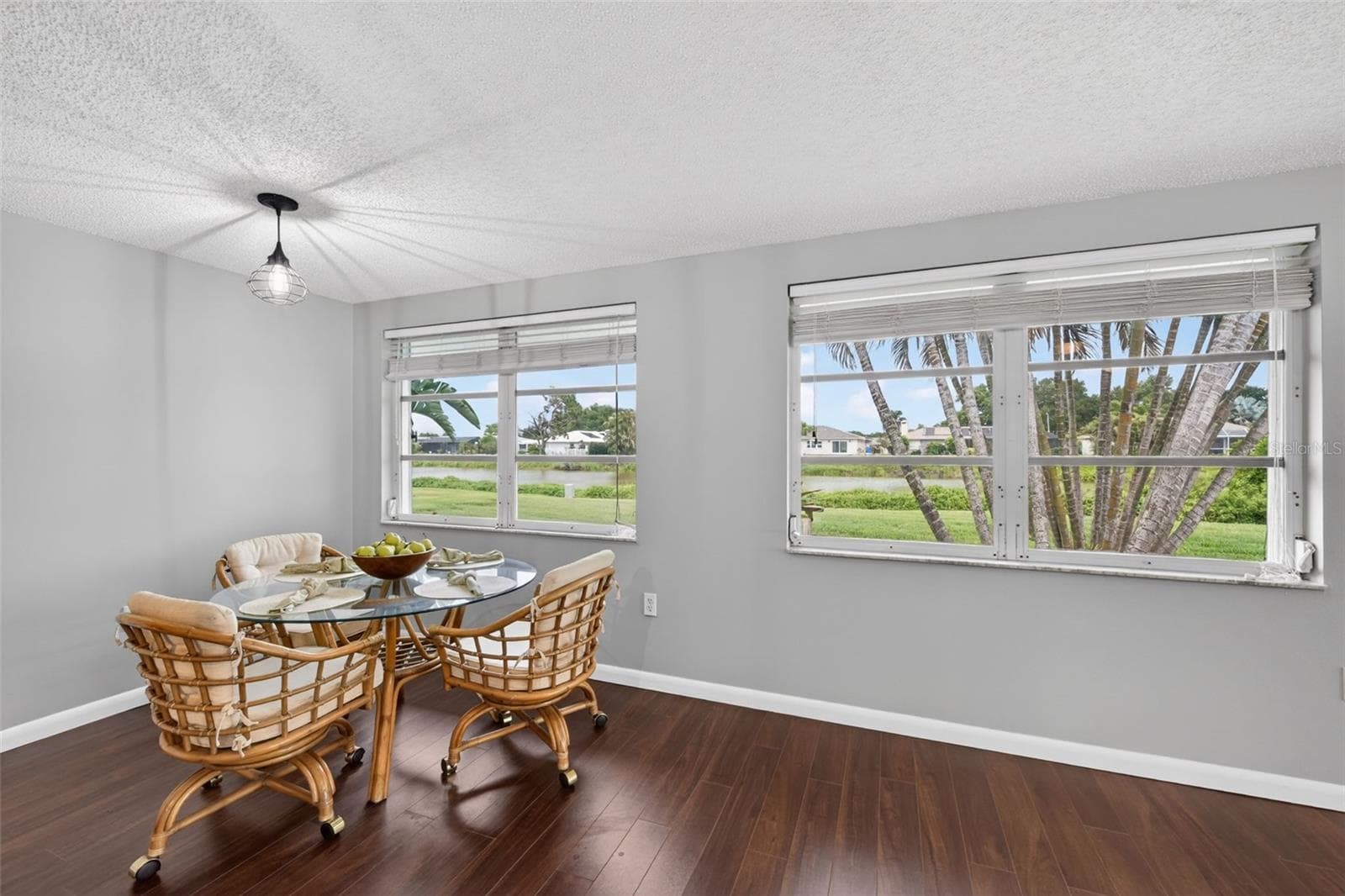Dinette With Lake Views - 1226 PINE NEEDLE RD, VENICE