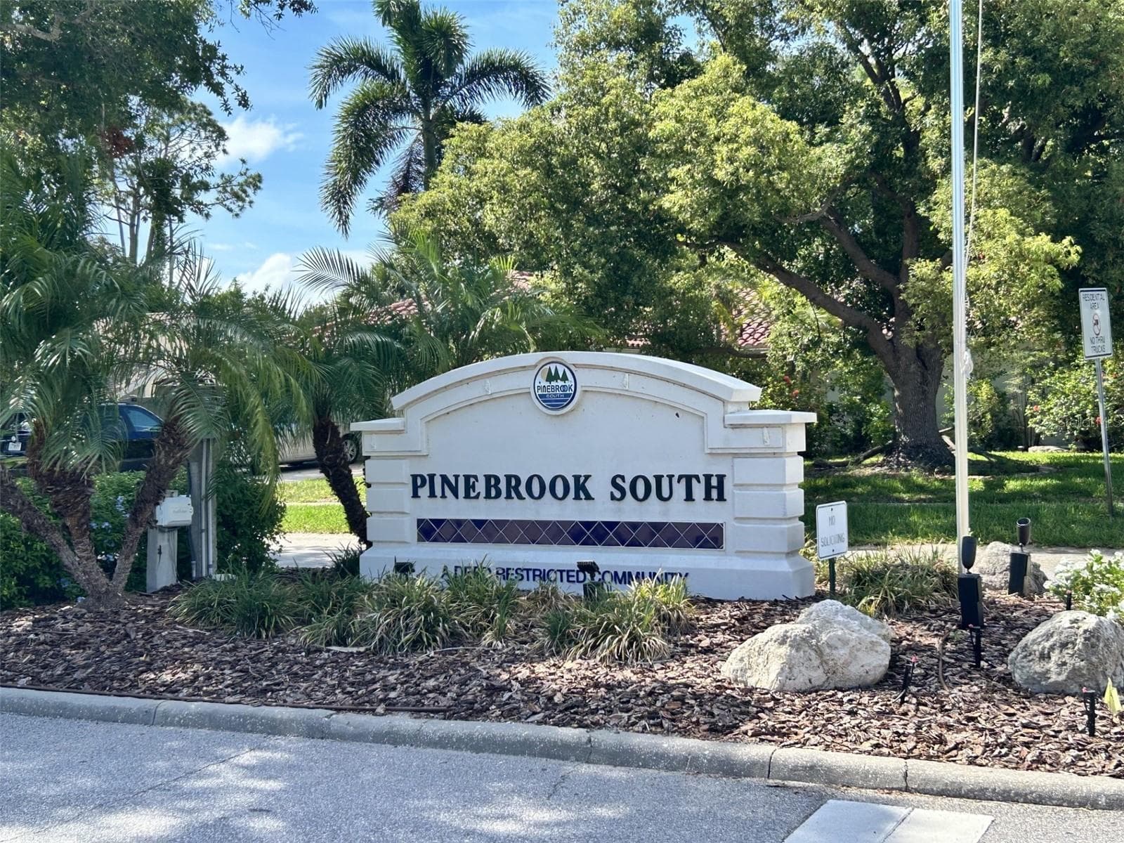 Entrance to Pinebrook South - 1226 PINE NEEDLE RD, VENICE