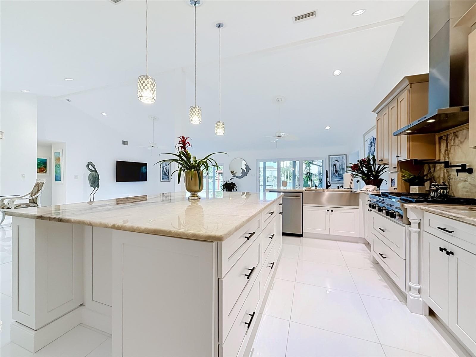 Single Family Residence at 324 LEEWARD IS, CLEARWATER BEACH, photo 10 of 77