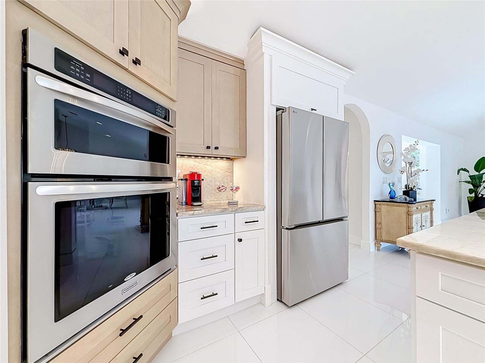 Single Family Residence at 324 LEEWARD IS, CLEARWATER BEACH, photo 11 of 77