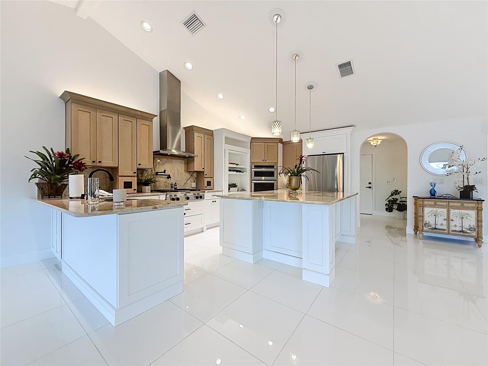 Single Family Residence at 324 LEEWARD IS, CLEARWATER BEACH, photo 7 of 77