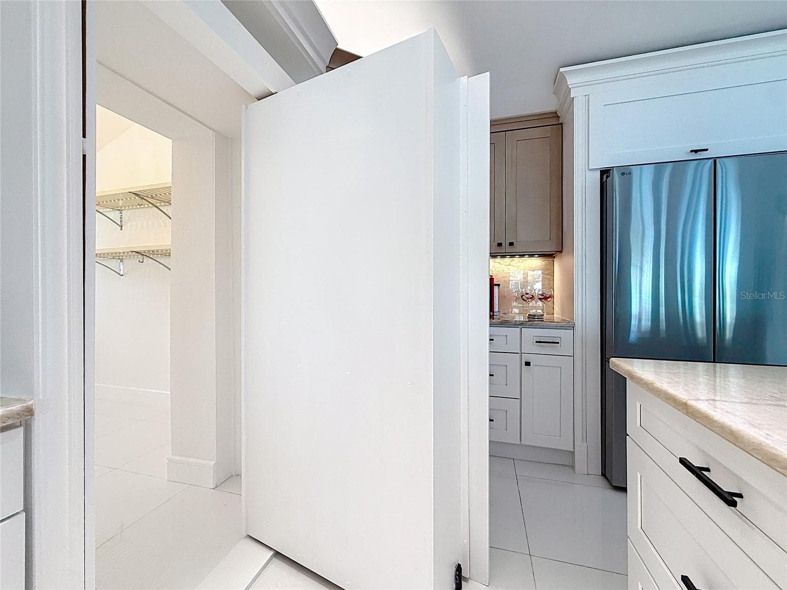 Secret Pantry! - 324 LEEWARD IS, CLEARWATER BEACH