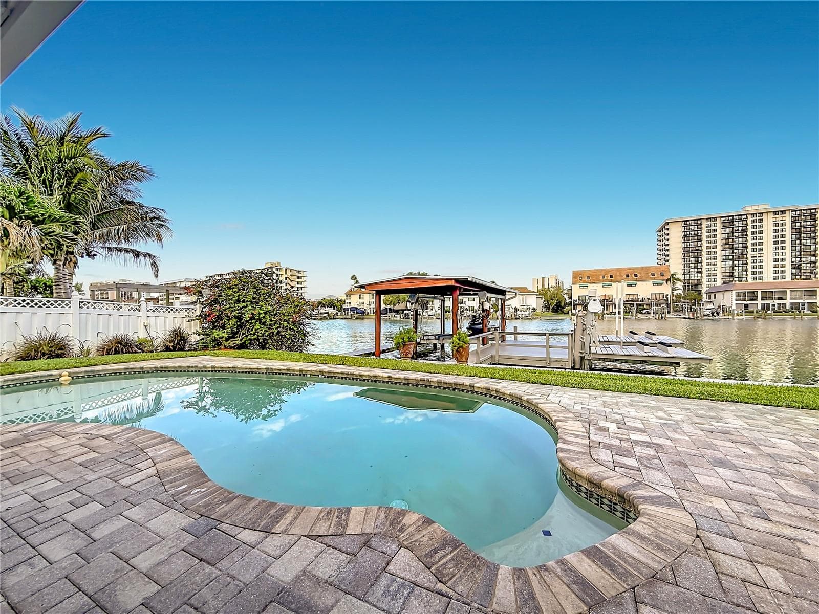 Single Family Residence at 324 LEEWARD IS, CLEARWATER BEACH, photo 47 of 77