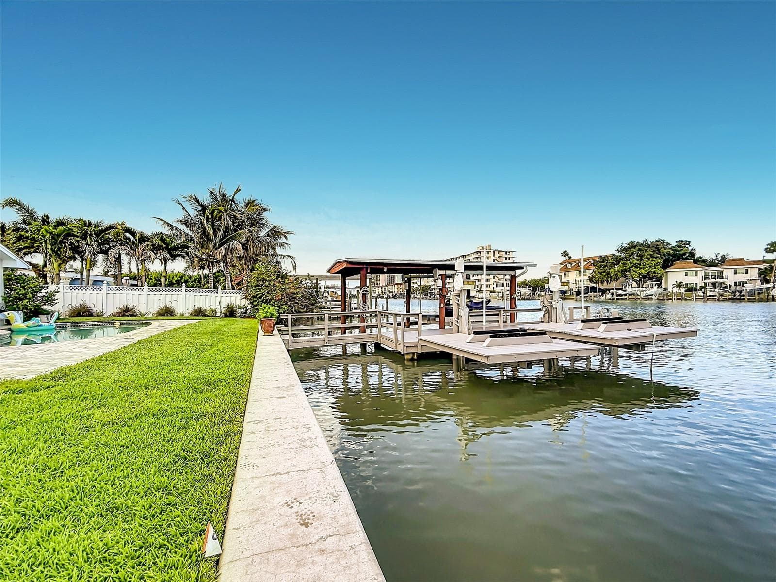 Single Family Residence at 324 LEEWARD IS, CLEARWATER BEACH, photo 49 of 77