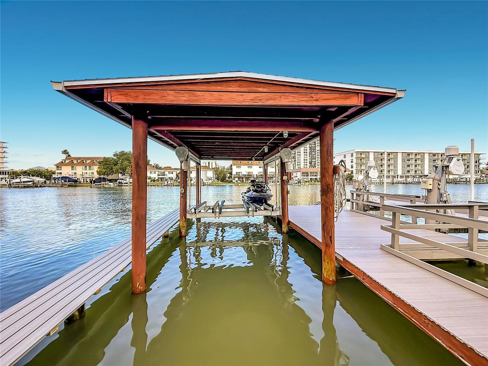 Covered Boat Dock. - 324 LEEWARD IS, CLEARWATER BEACH