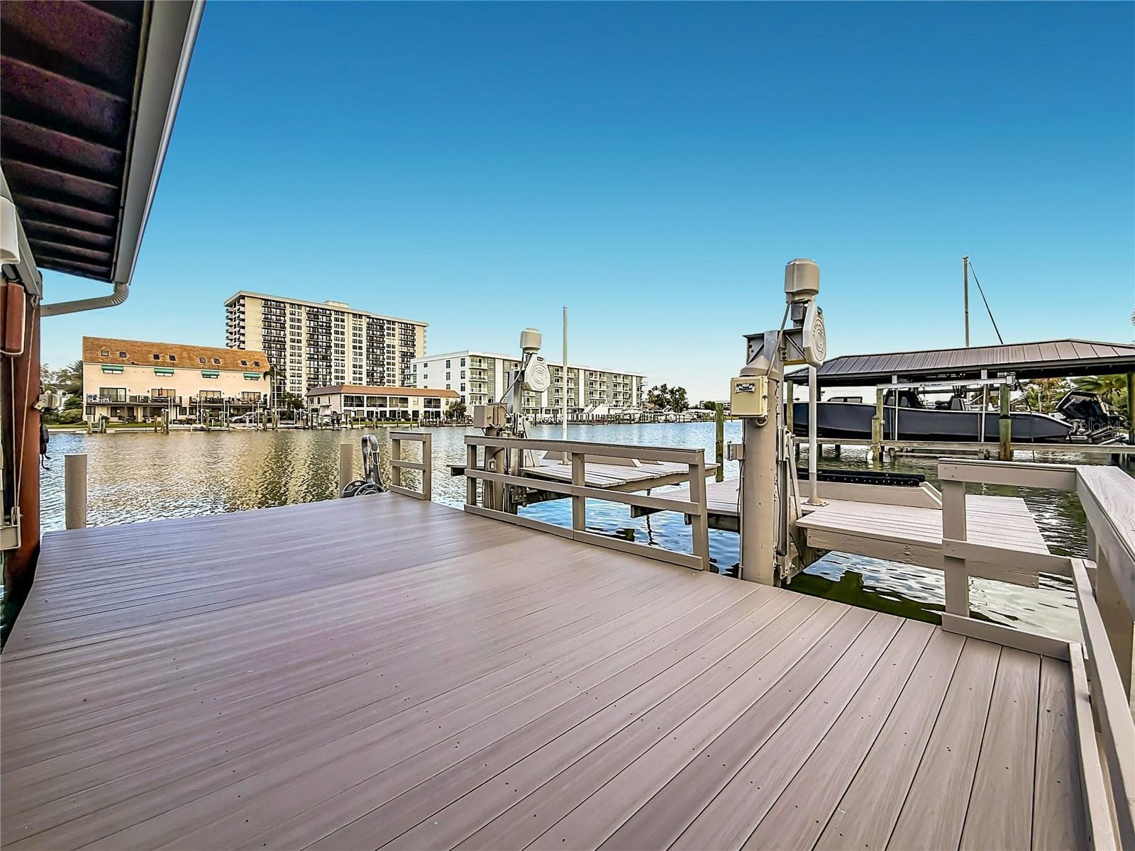 Single Family Residence at 324 LEEWARD IS, CLEARWATER BEACH, photo 52 of 77