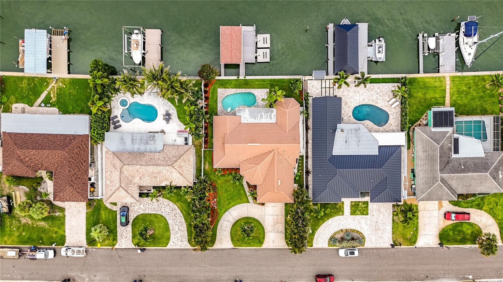 Single Family Residence at 324 LEEWARD IS, CLEARWATER BEACH, photo 65 of 77