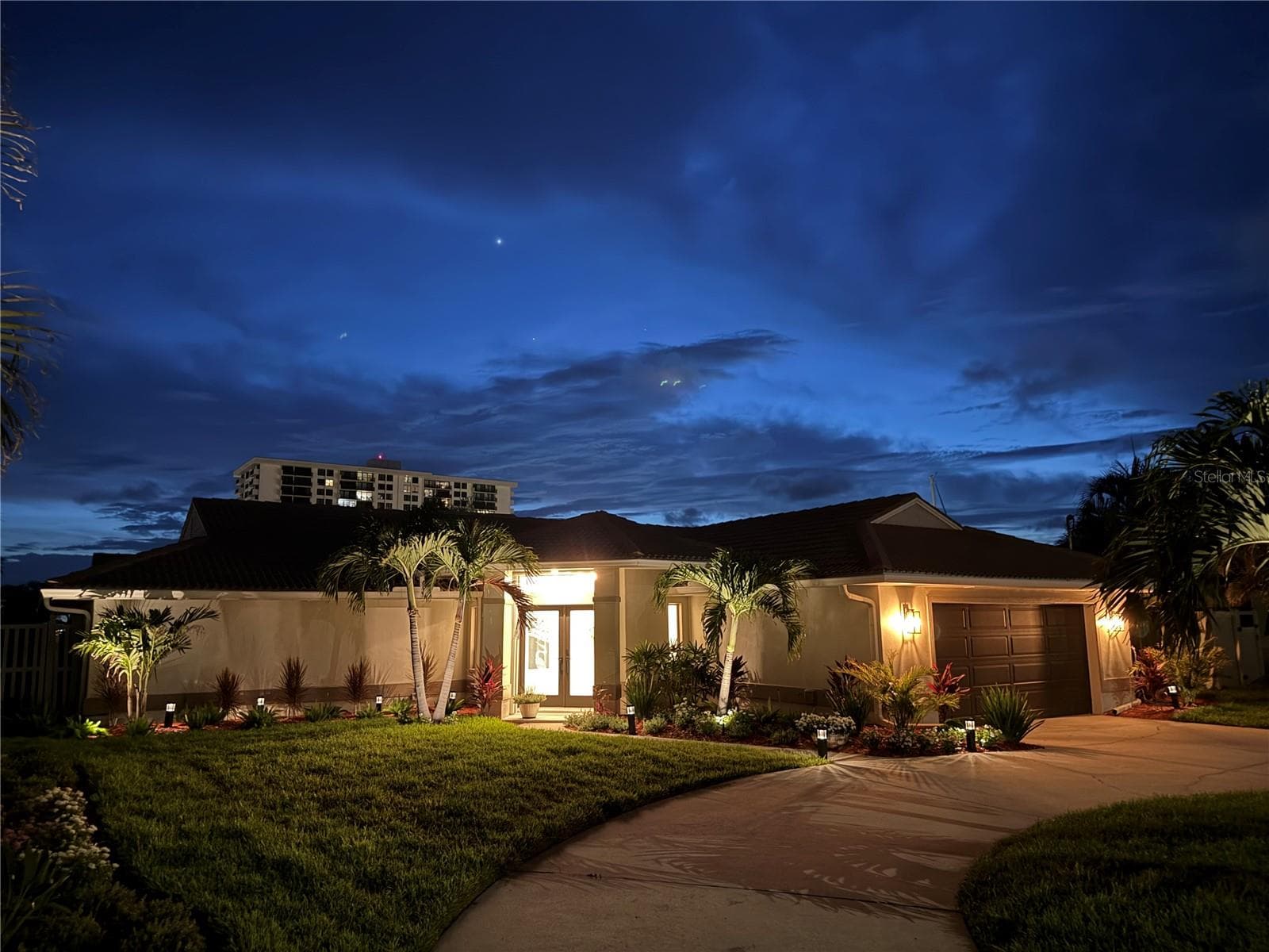Single Family Residence at 324 LEEWARD IS, CLEARWATER BEACH, photo 6 of 77