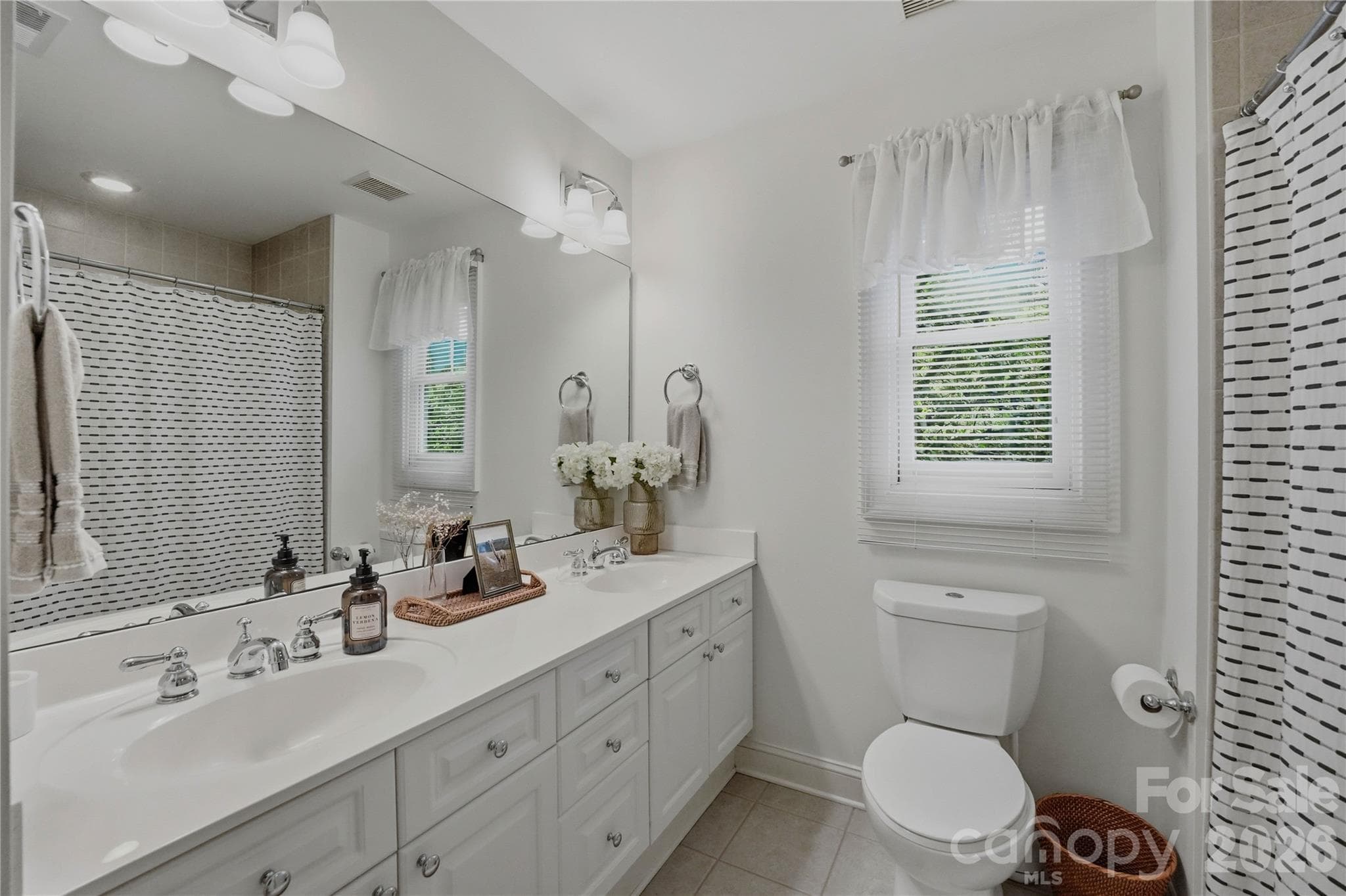 Single Family Residence at Charlotte, photo 25 of 39