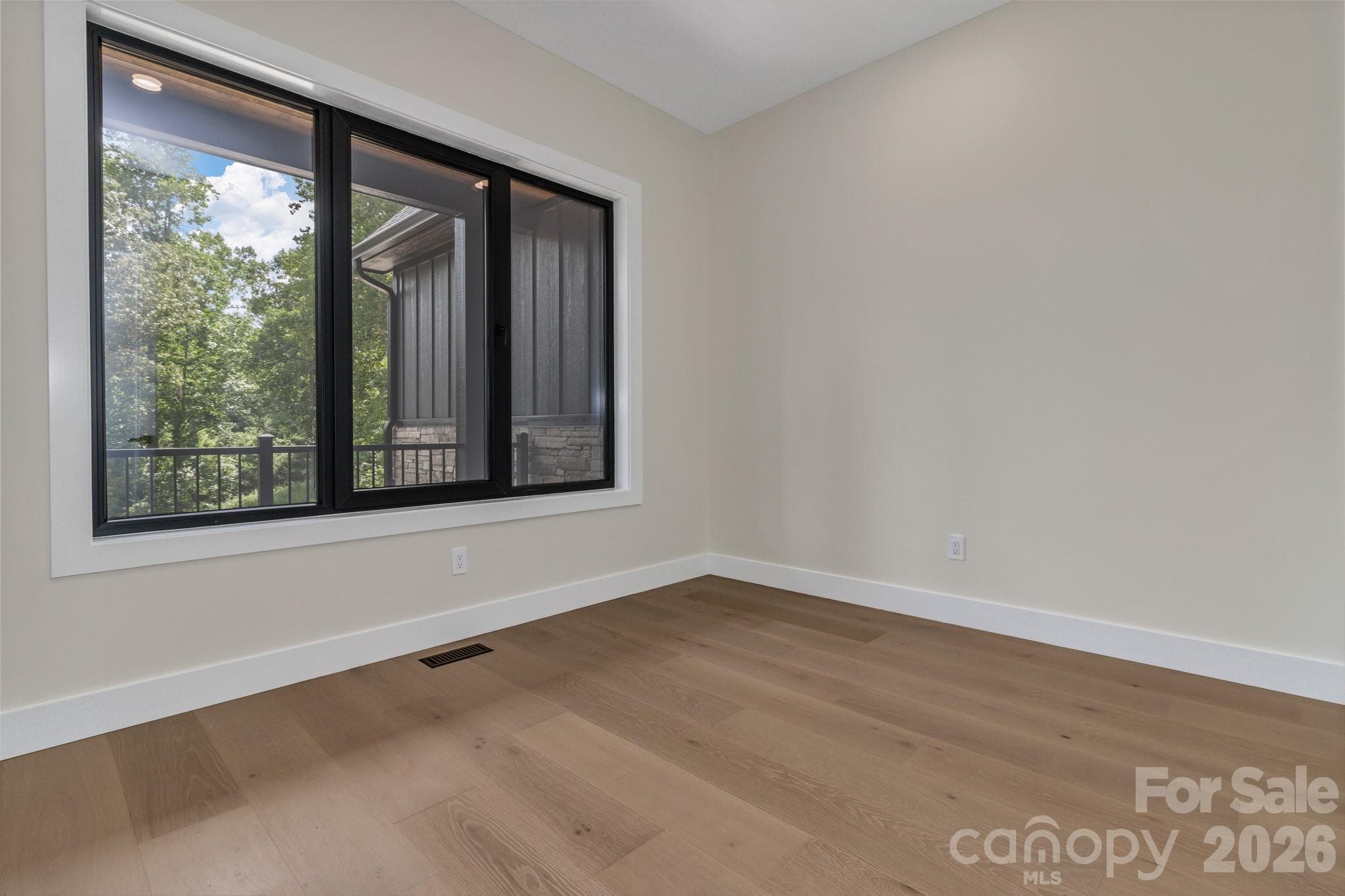 Single Family Residence at 63 Winding Ridge Road, Fairview, photo 8 of 47