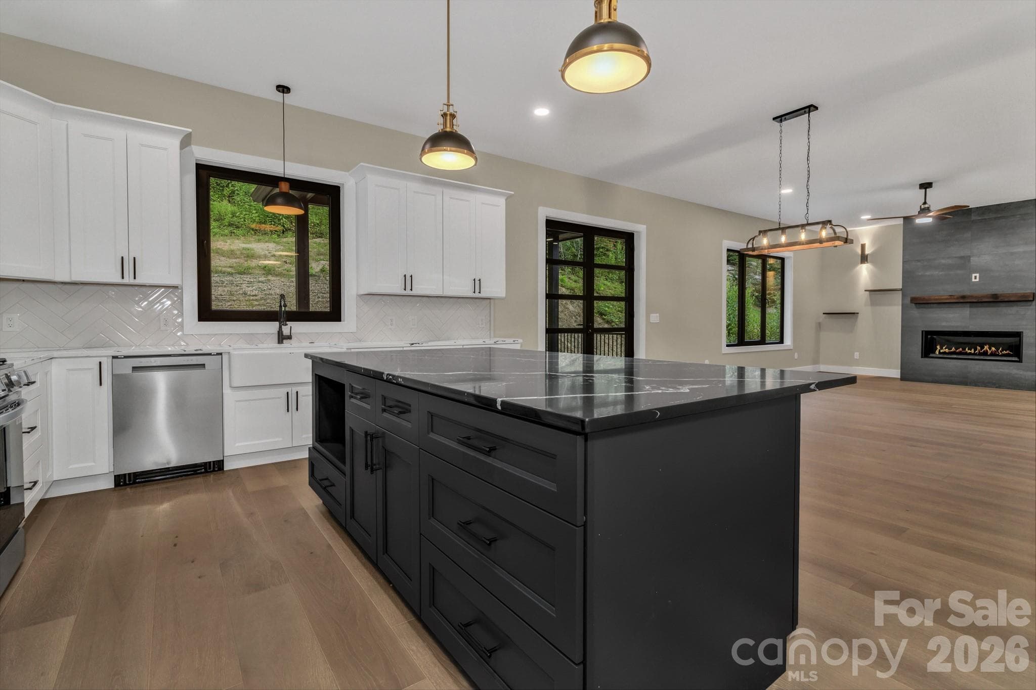 Single Family Residence at 63 Winding Ridge Road, Fairview, photo 17 of 47
