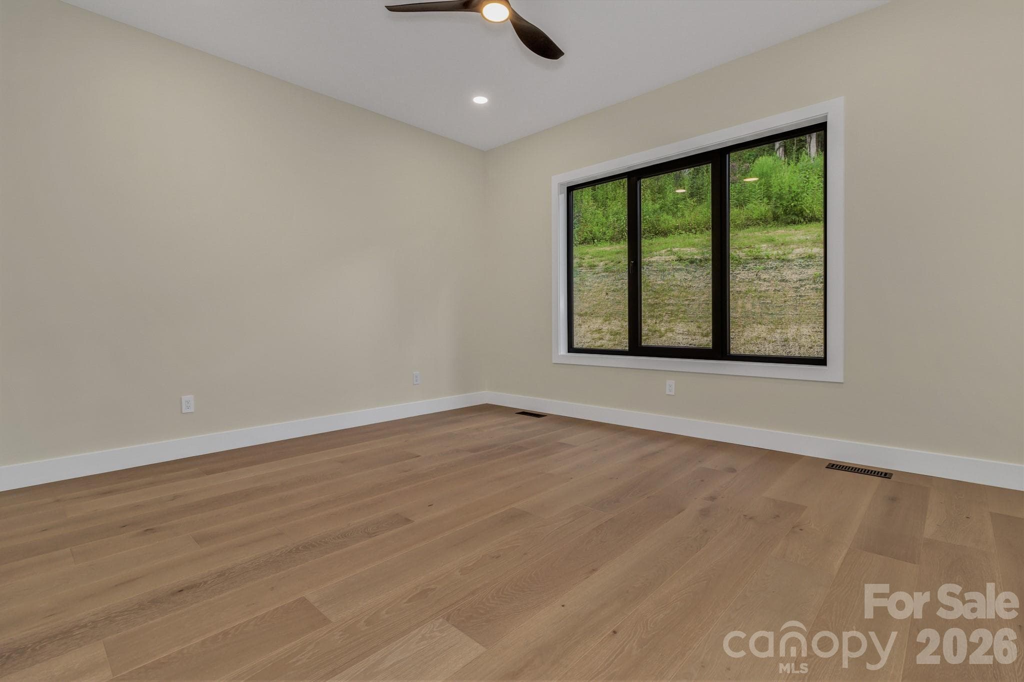 Single Family Residence at 63 Winding Ridge Road, Fairview, photo 24 of 47