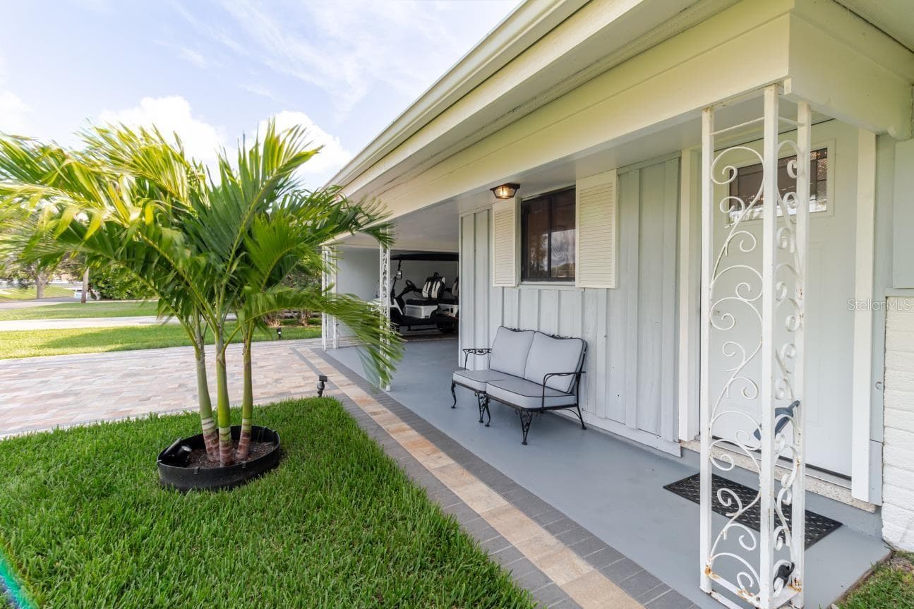 Single Family Residence at 96 NEW YORK AVE, DUNEDIN, photo 5 of 51