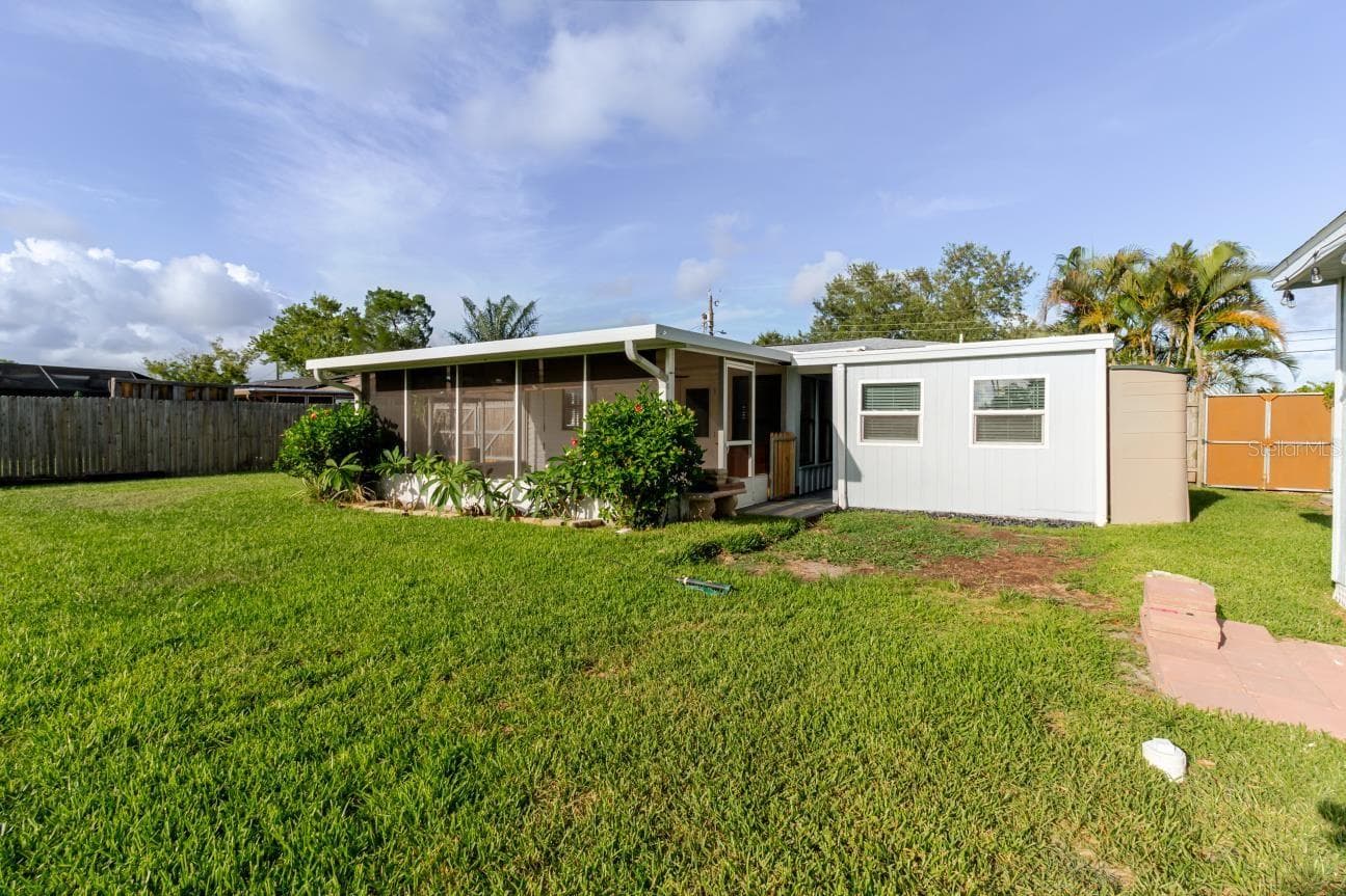 Single Family Residence at 96 NEW YORK AVE, DUNEDIN, photo 39 of 51