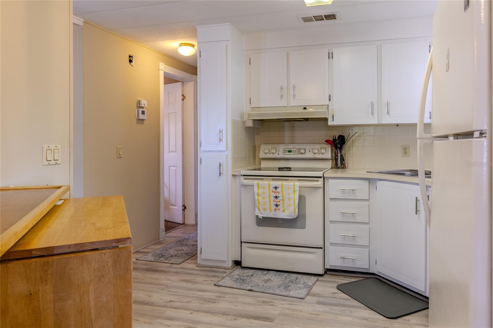 Manufactured Home at 2100 KINGS HWY #870, PORT CHARLOTTE, photo 5 of 72
