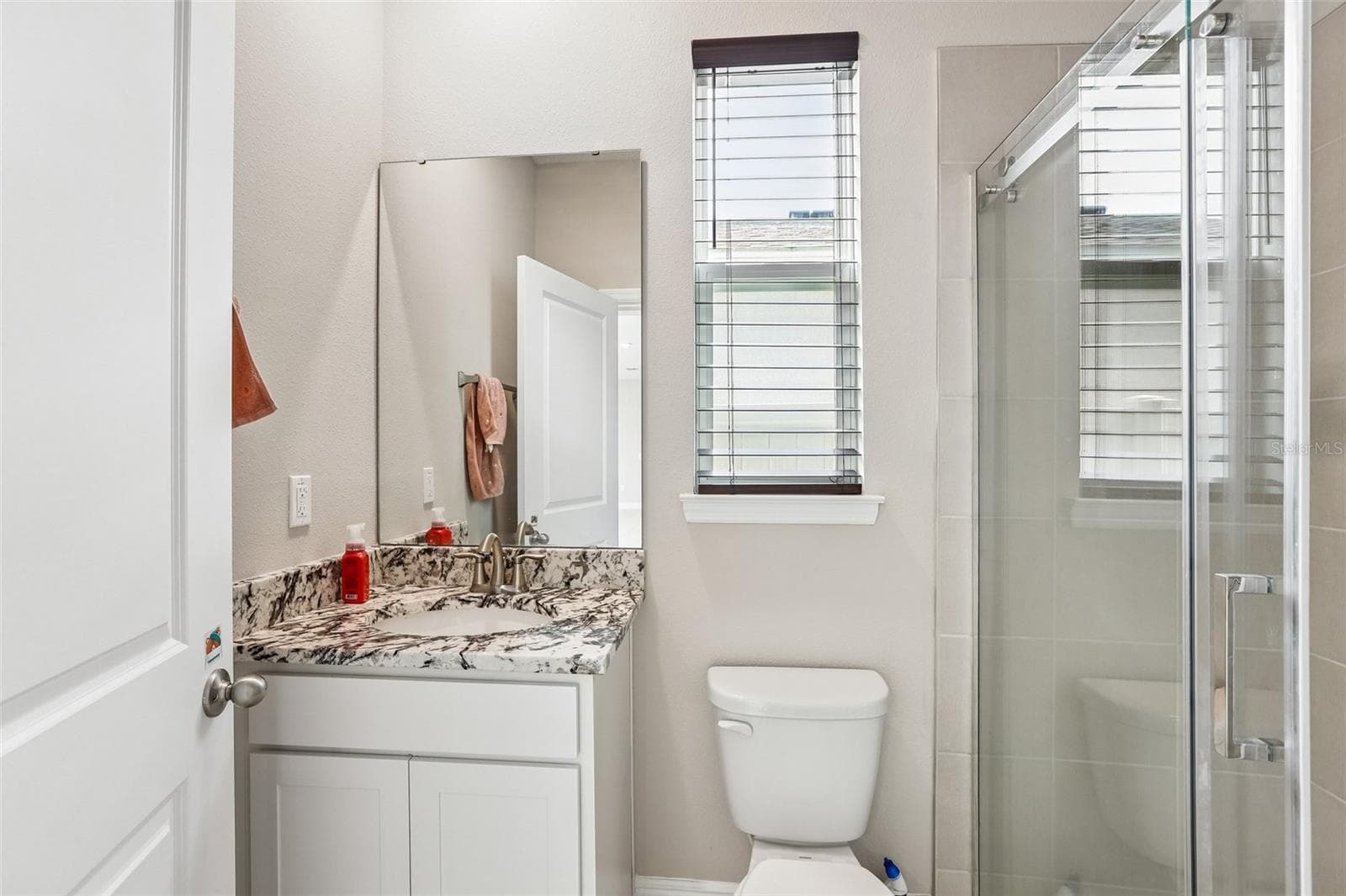 Single Family Residence at 327 MANGROVE MANOR DR, APOLLO BEACH, photo 12 of 30